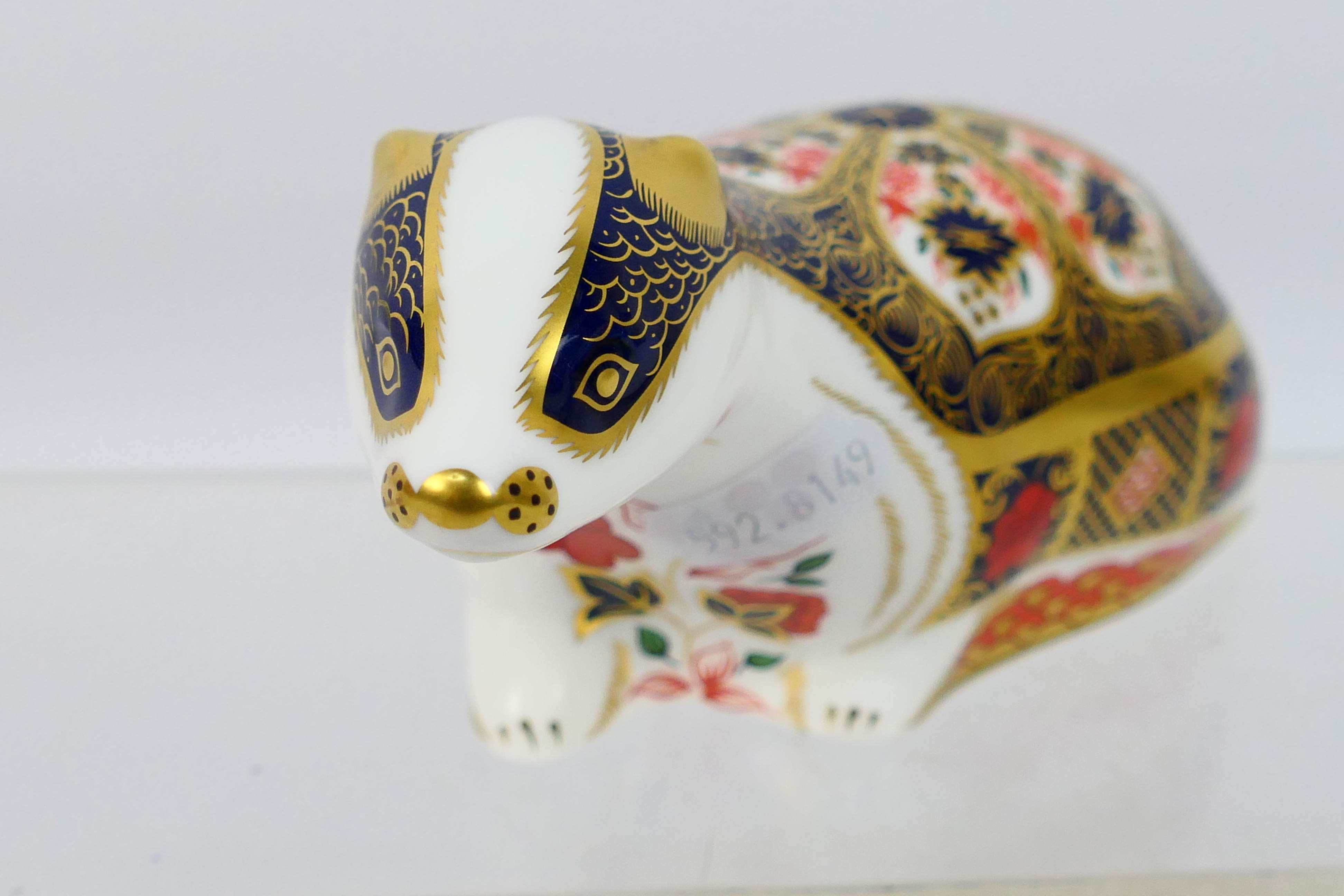 Royal Crown Derby - An Old Imari Badger paperweight, gold stopper, approximately 16 cm (l). - Image 4 of 5