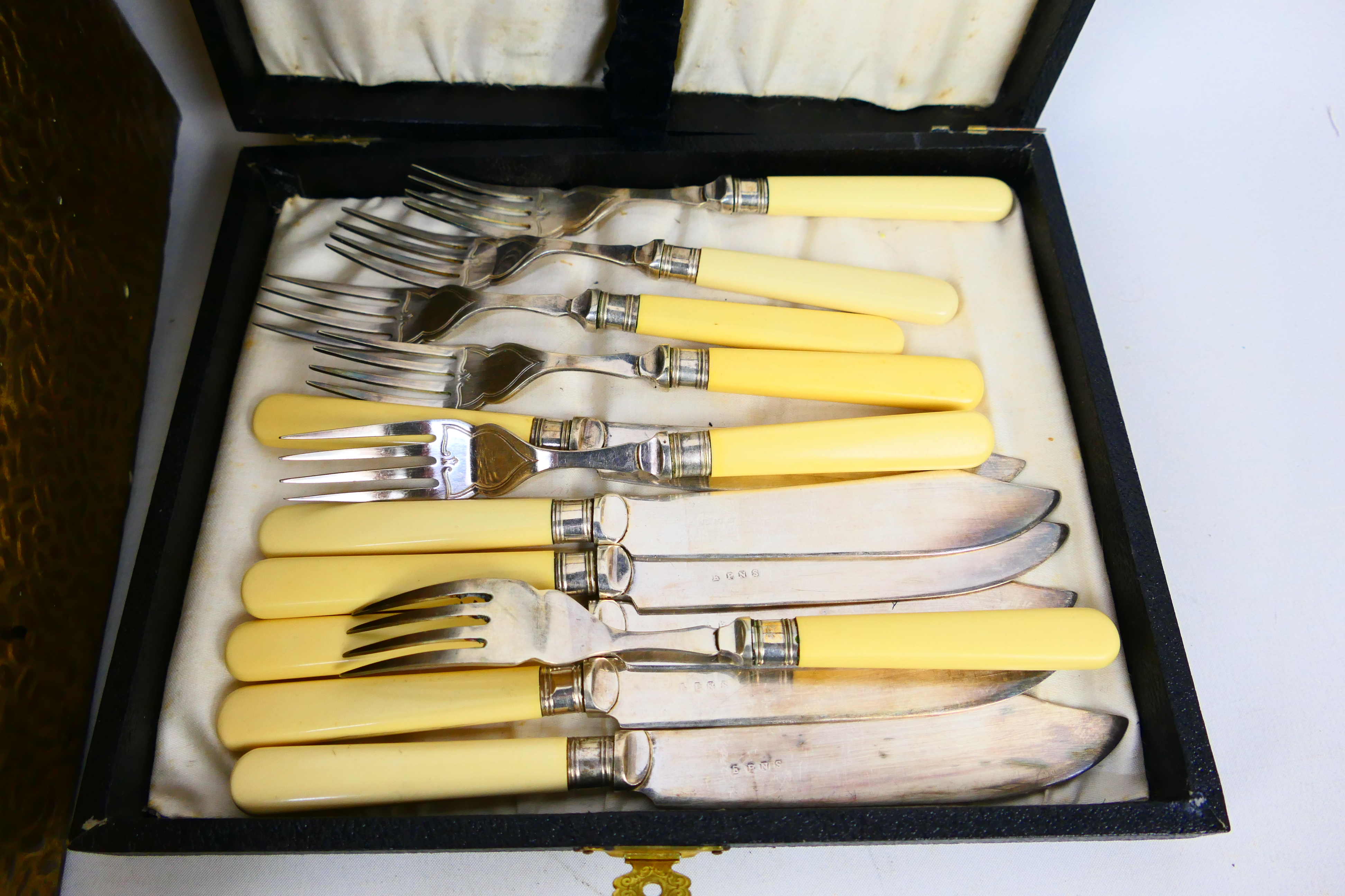 A brass coal box and a silver plated 12 x piece knife and fork cutlery set presented in a black - Image 2 of 4