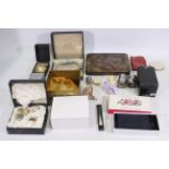 Lot to include travel grooming set, napkin rings, powder compact,