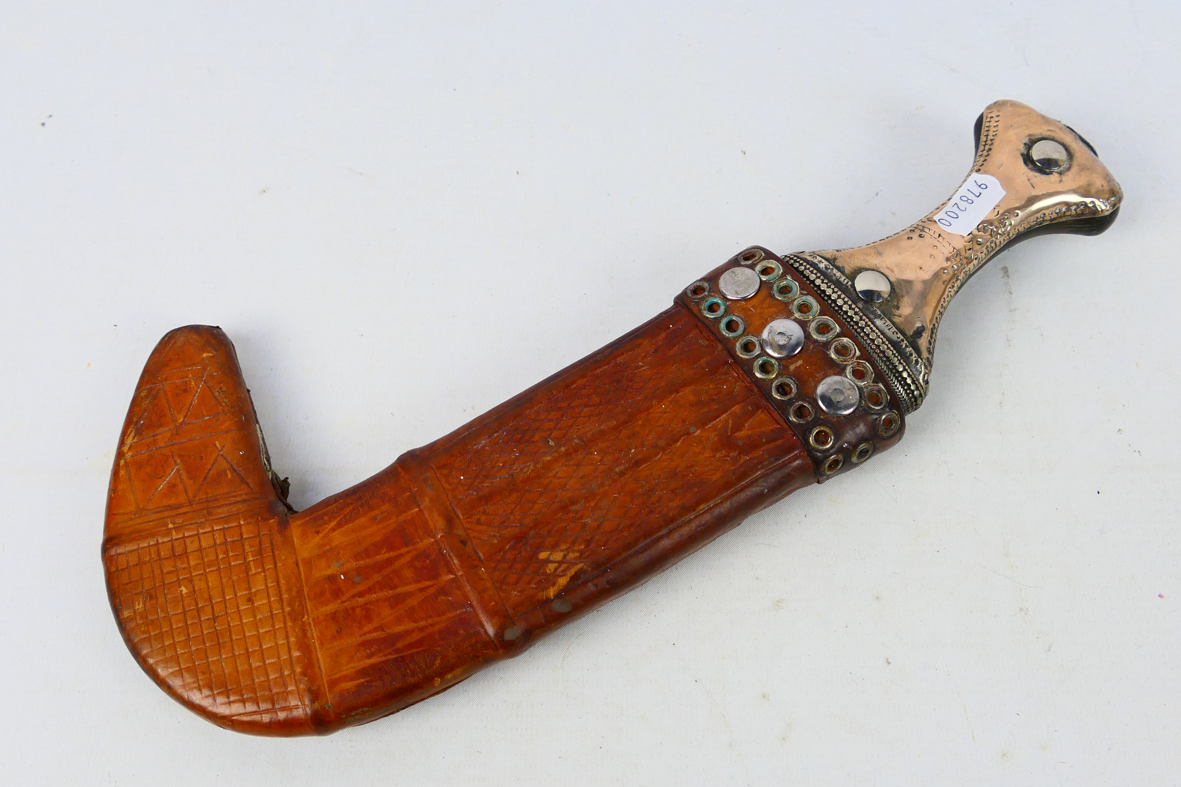 A late 19th or early 20th century white metal mounted jambiya dagger, - Image 9 of 9