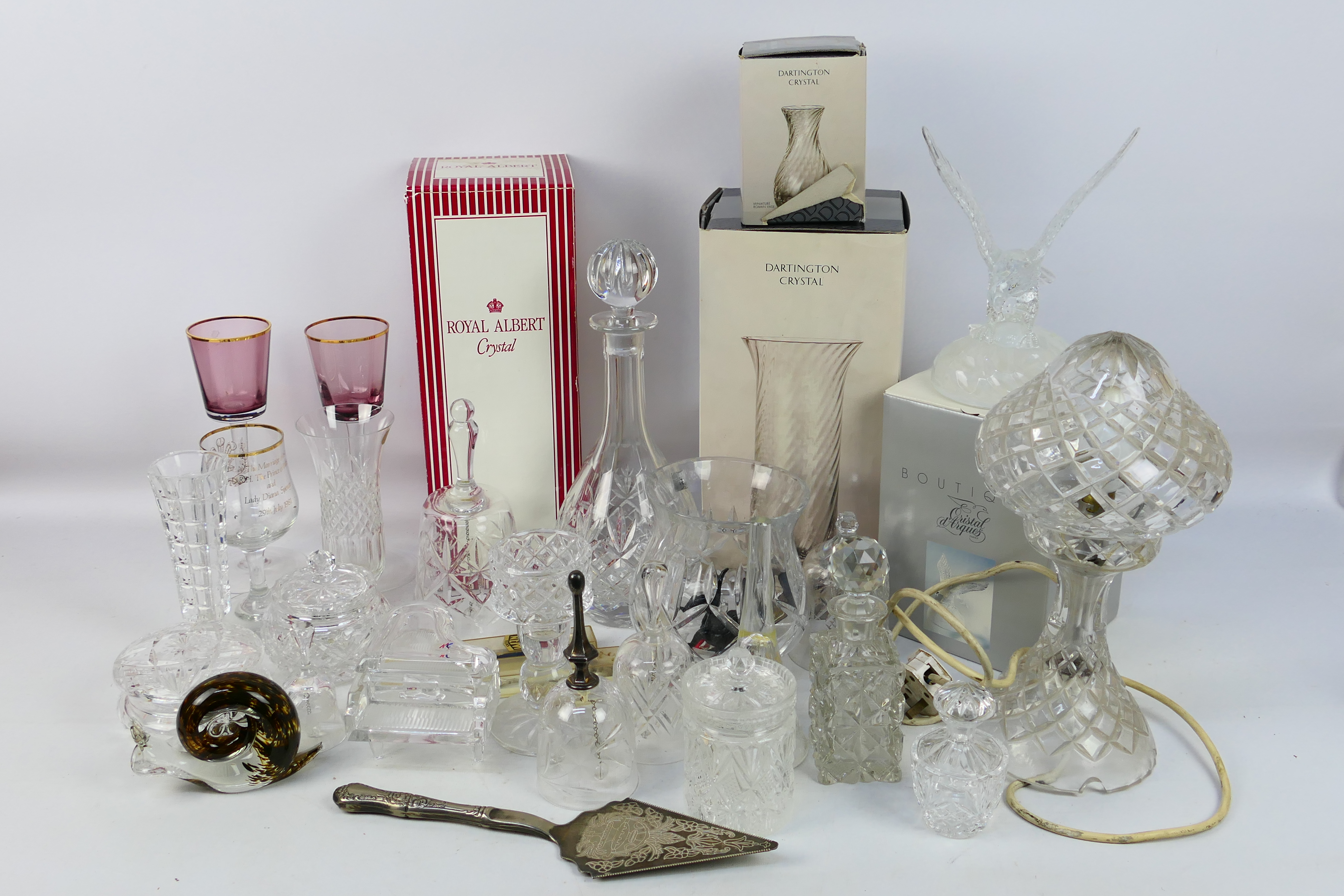 A collection of glassware, part boxed, to include Wedgwood, Dartington Crystal,