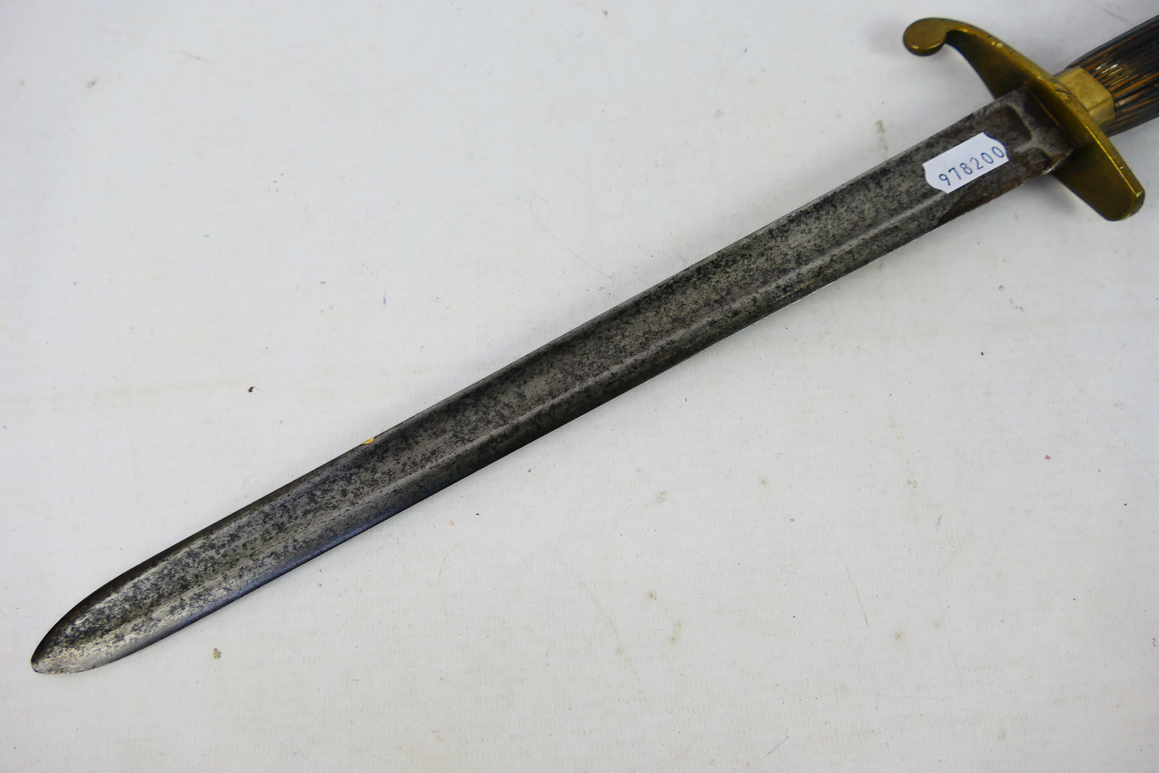 An antique naval dirk, possibly French, with 32 cm (l) fullered blade, brass cross guard and pommel, - Image 8 of 11