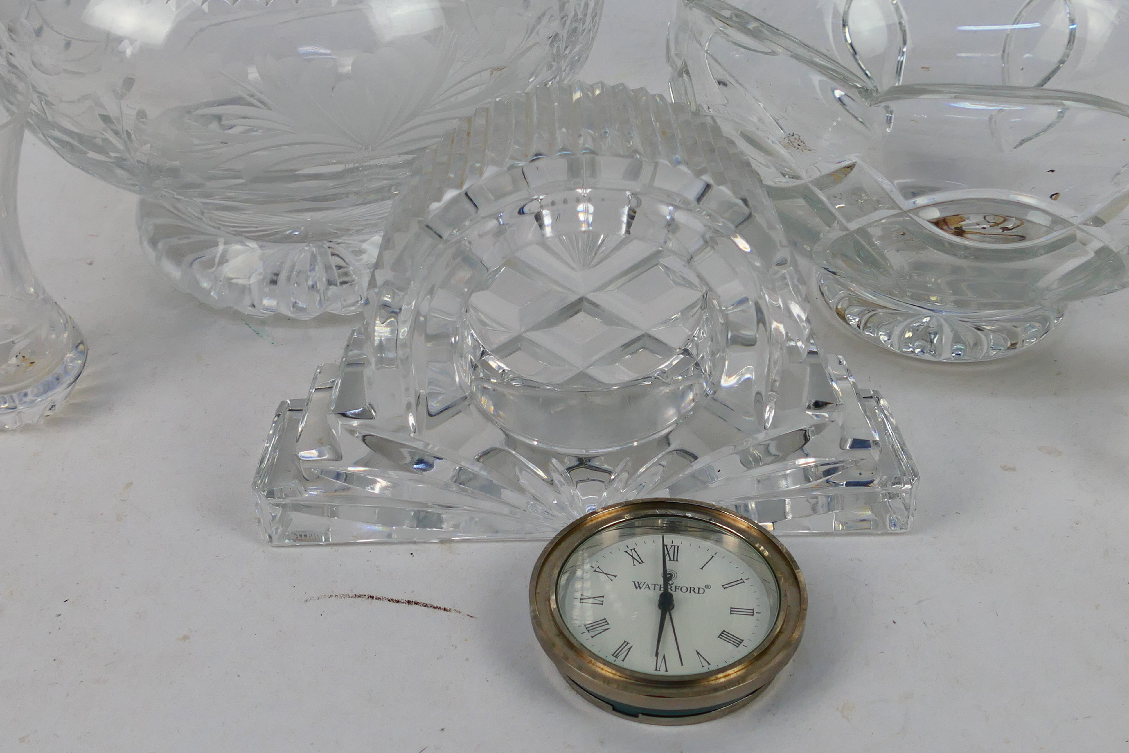 Two crystal bowls, two crystal bud vases and a Waterford Crystal clock. - Image 2 of 4