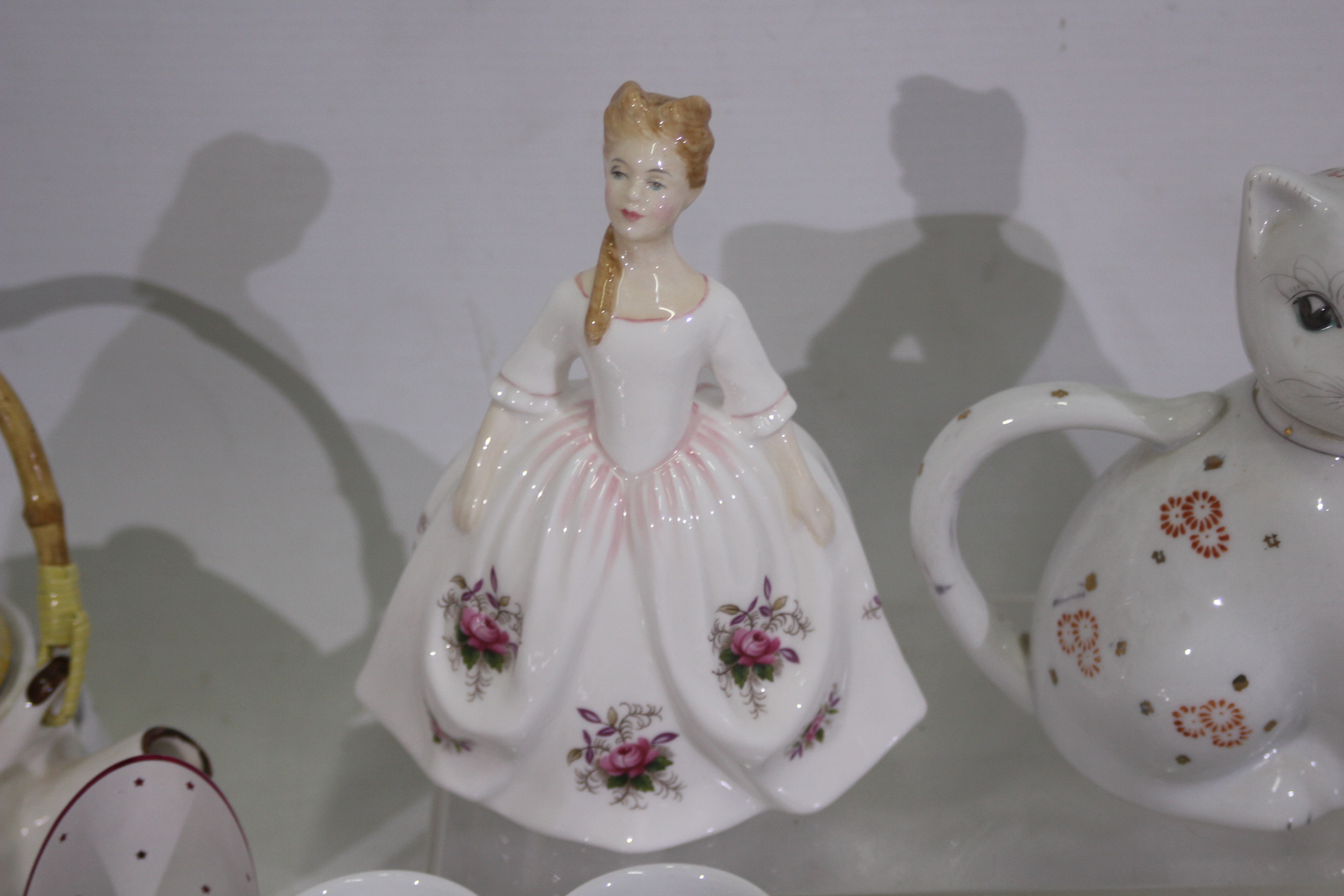 Royal Doulton, Royal Albert, Carrigcraft, - Image 2 of 5