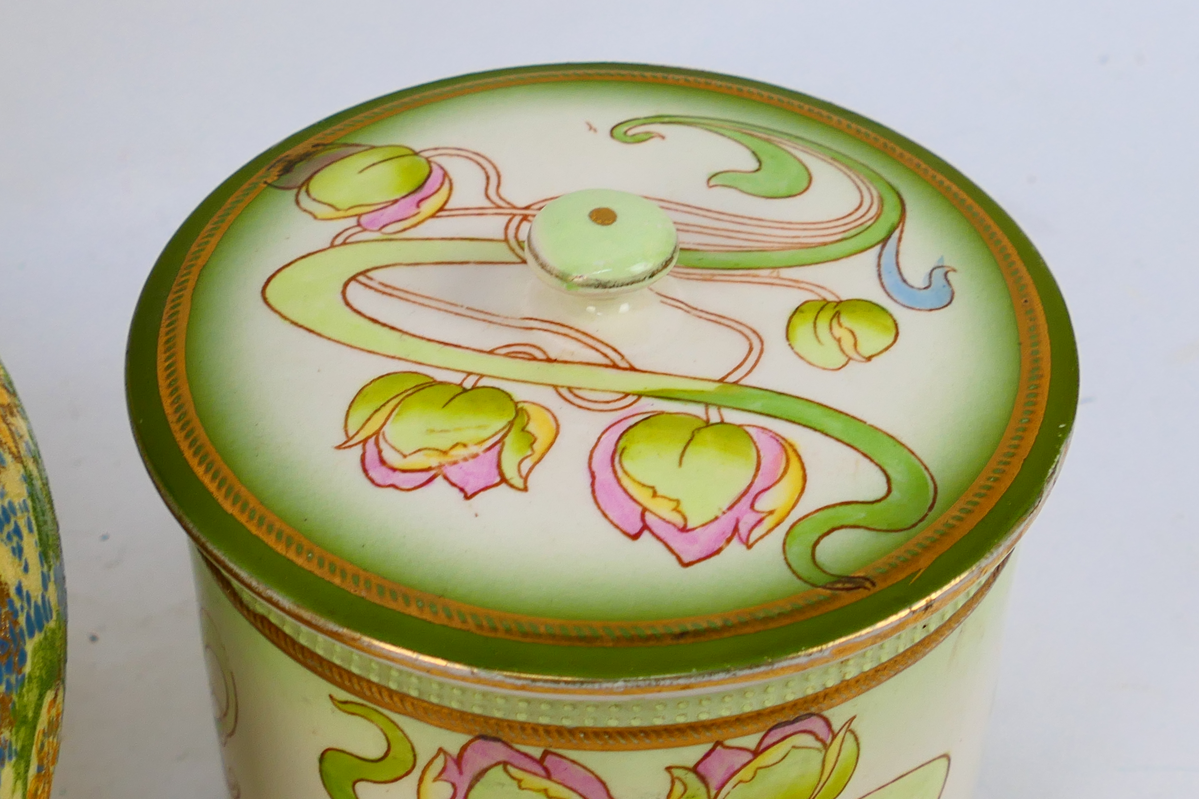 Lot to include a Doulton jardiniere with - Image 3 of 8
