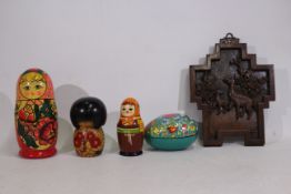 An assortment of items to include 2 x Russian nesting dolls, both containing 7 x inner pieces.