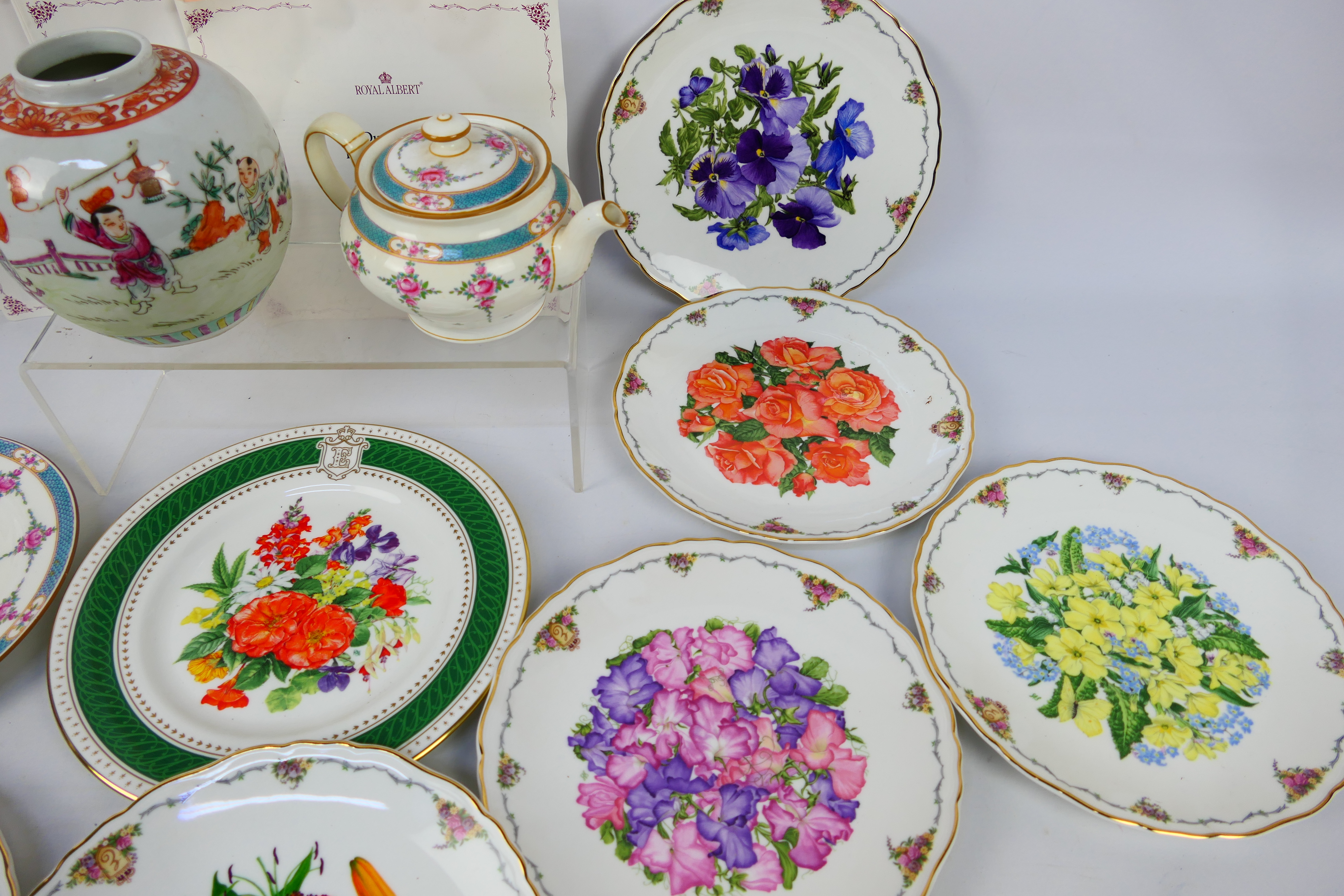 Six Royal Albert The Queen Mother's Favourite Flowers plates, with certificates, - Image 6 of 10