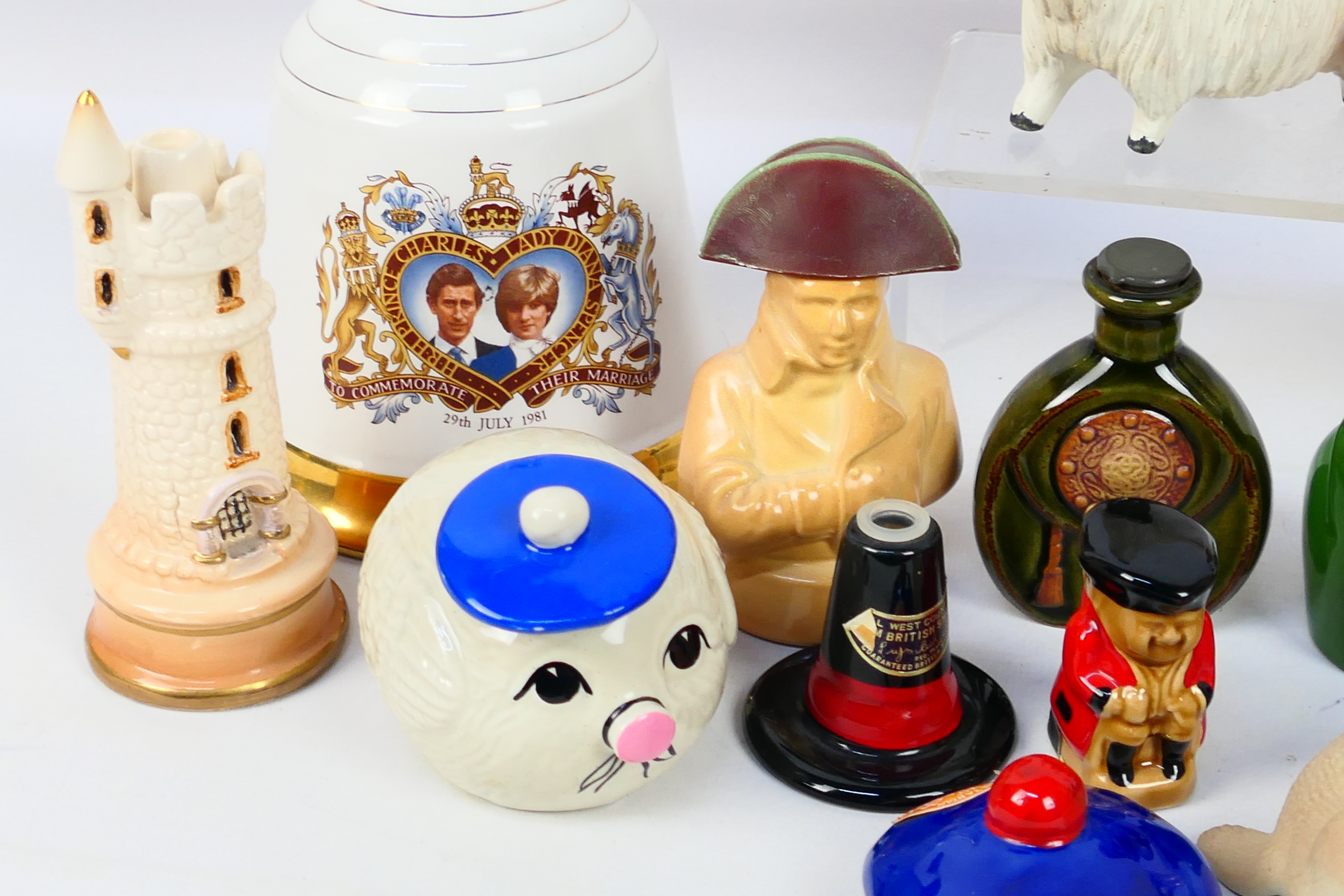 A group of novelty whisky decanters (all - Image 3 of 7