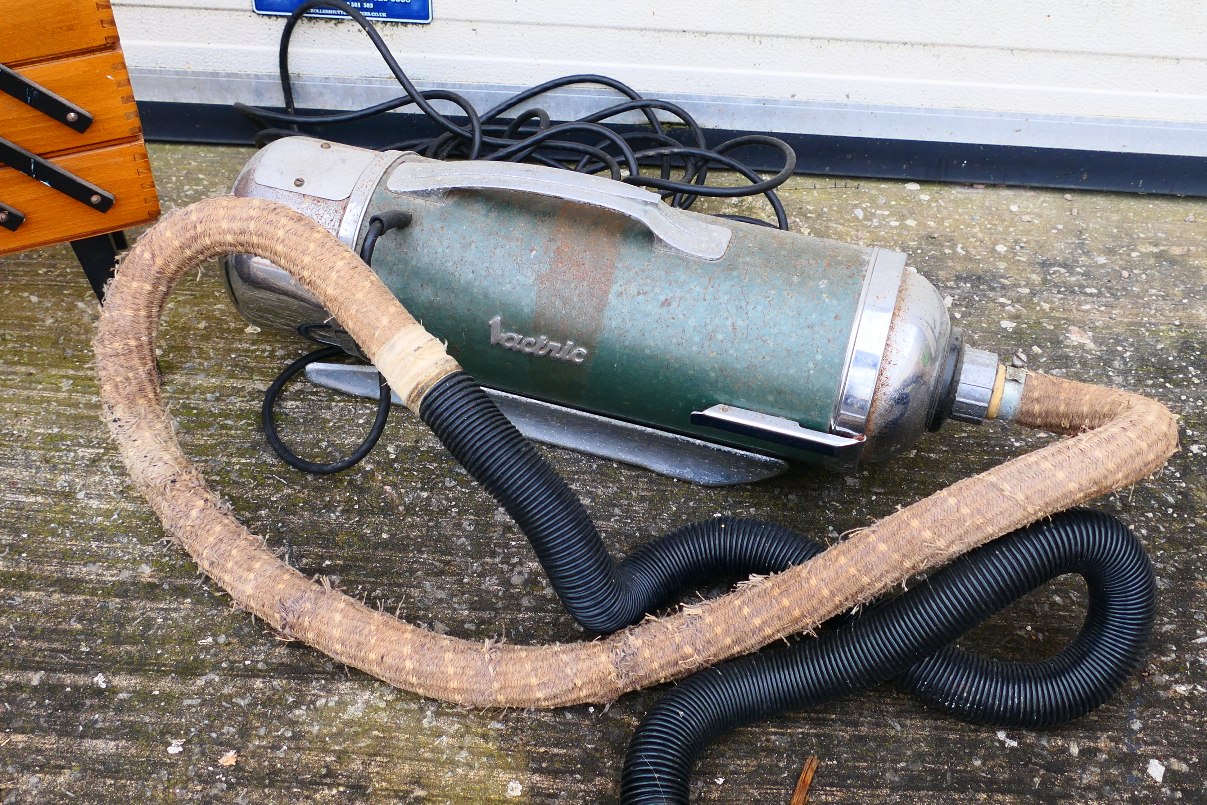 A vintage Vactric vacuum cleaner, an Anglepoise style lamp and a sewing box. [2]. - Image 5 of 5