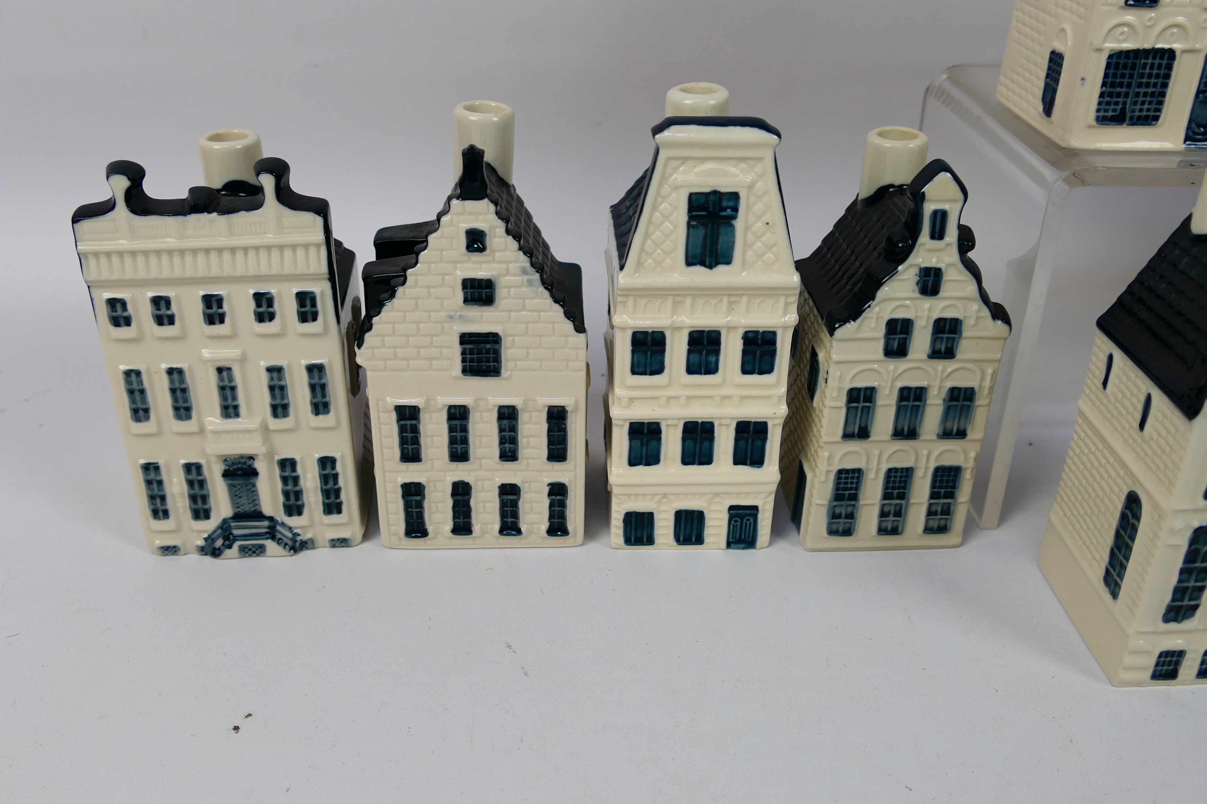 Bols - KLM - 19 x ceramic Dutch houses - - Image 2 of 4