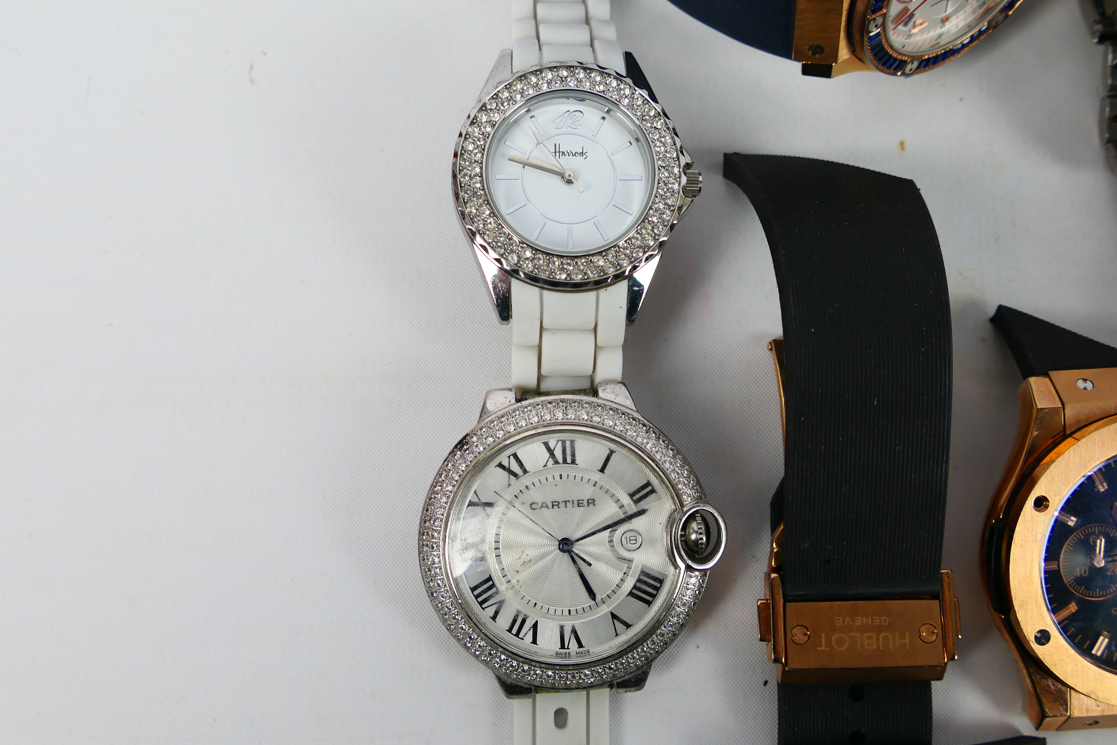 A collection of men's and women's watches to include Sekonda, Tissot, Citizen, and similar. - Image 2 of 17