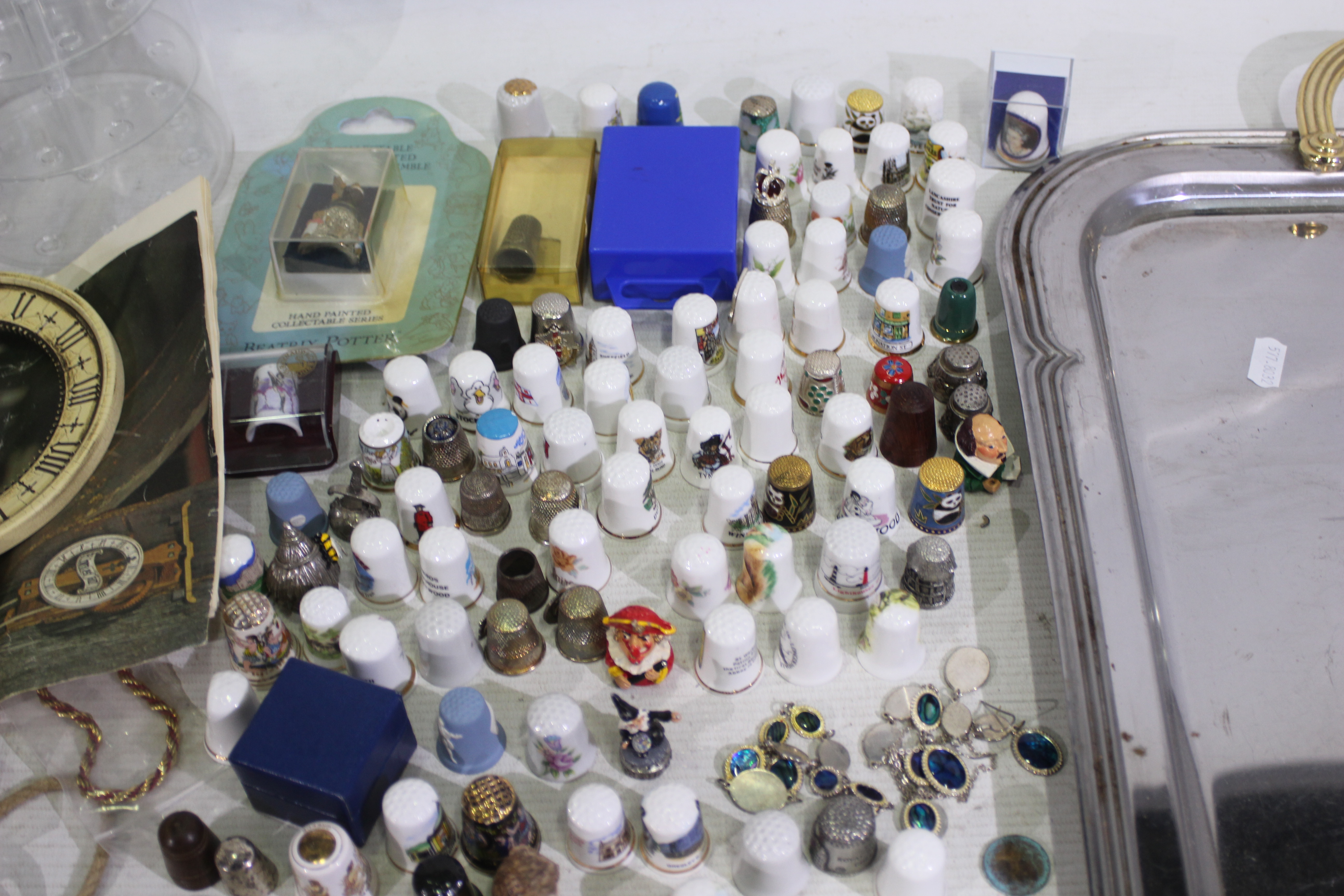 A quantity of ceramic and metal thimbles - Image 2 of 4