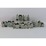 Bols - KLM - 20 x ceramic Dutch houses -