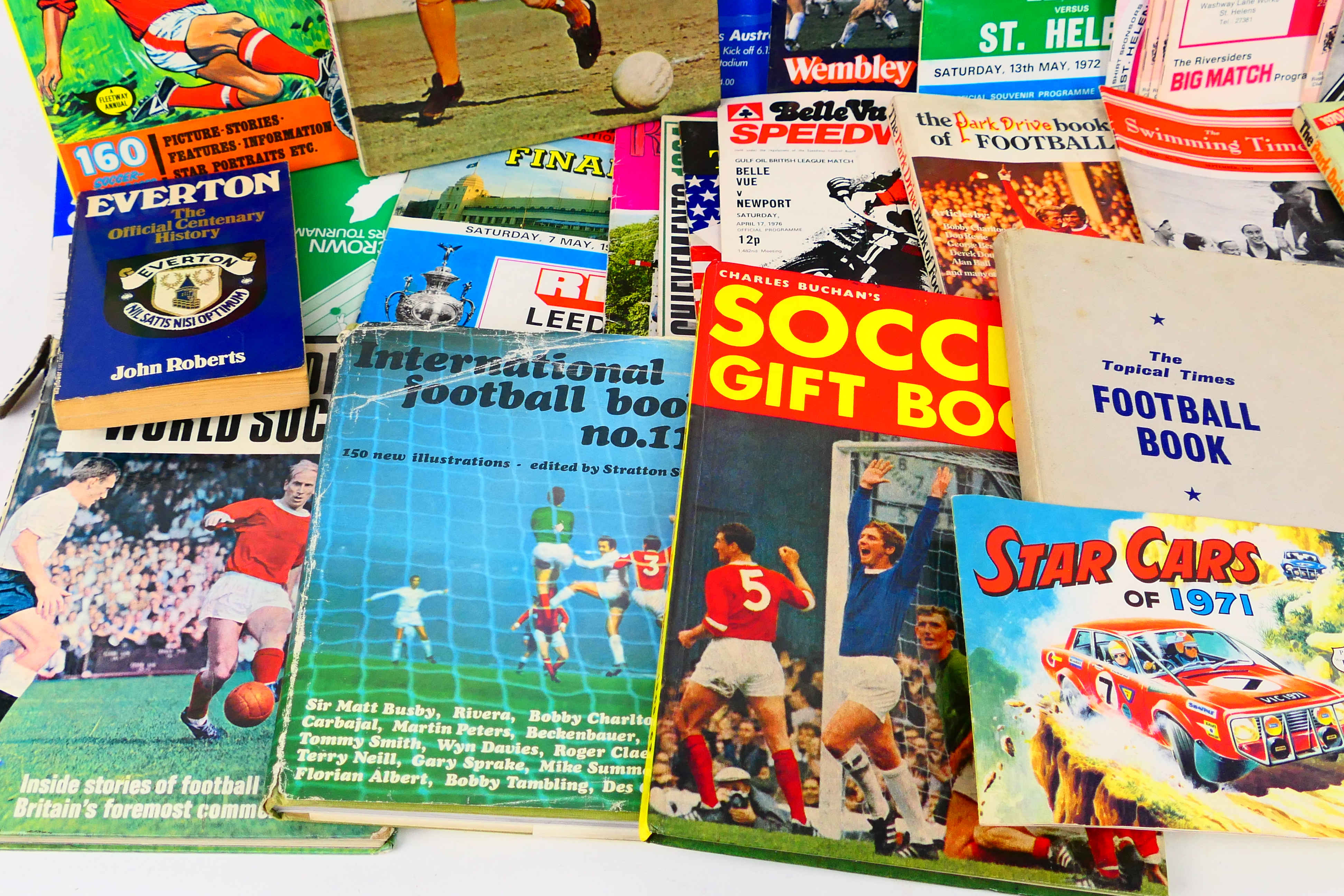 Lot to include football annuals, rugby l - Image 3 of 5