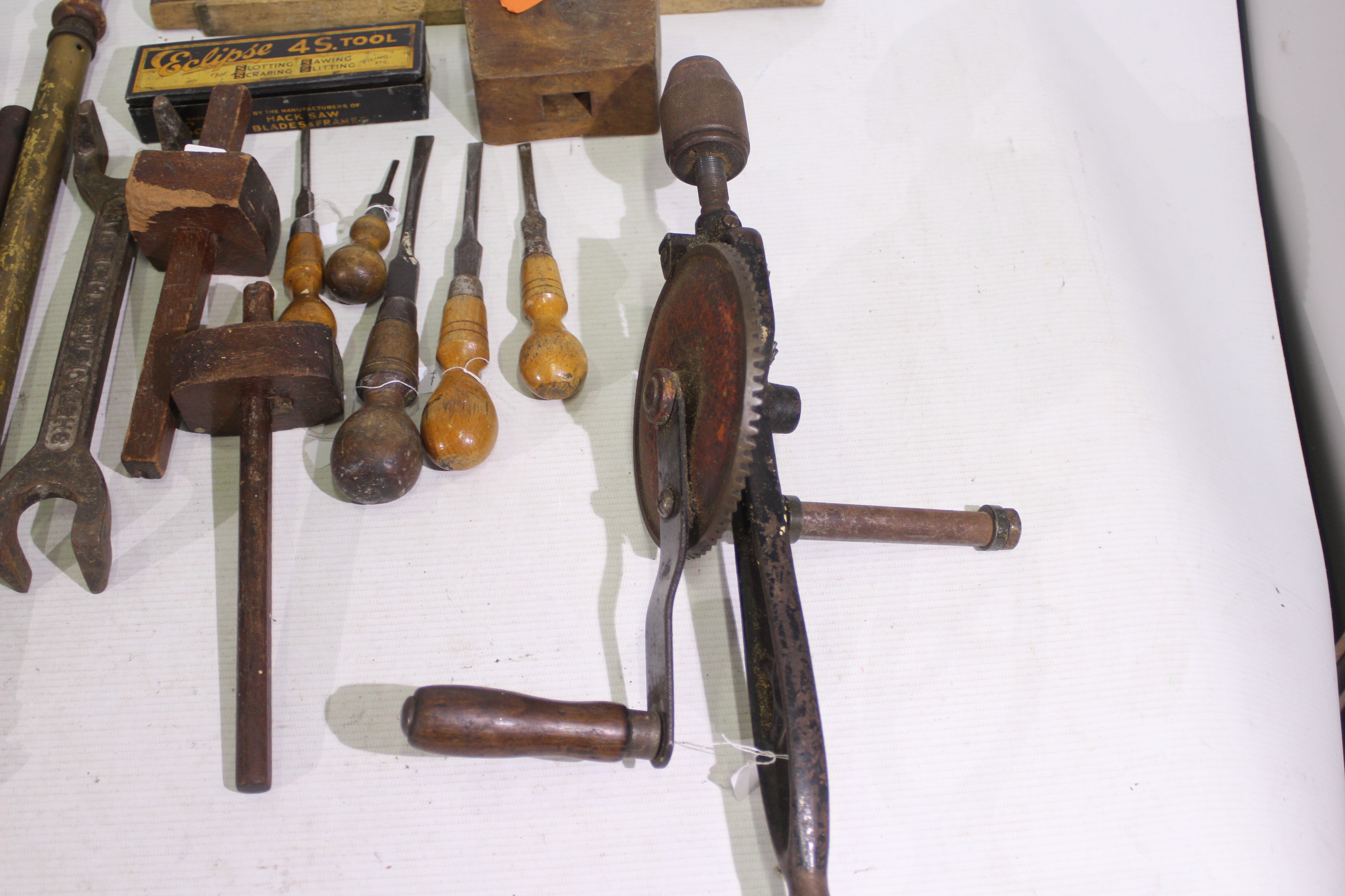 A collection of vintage tools and brassw - Bild 4 aus 5