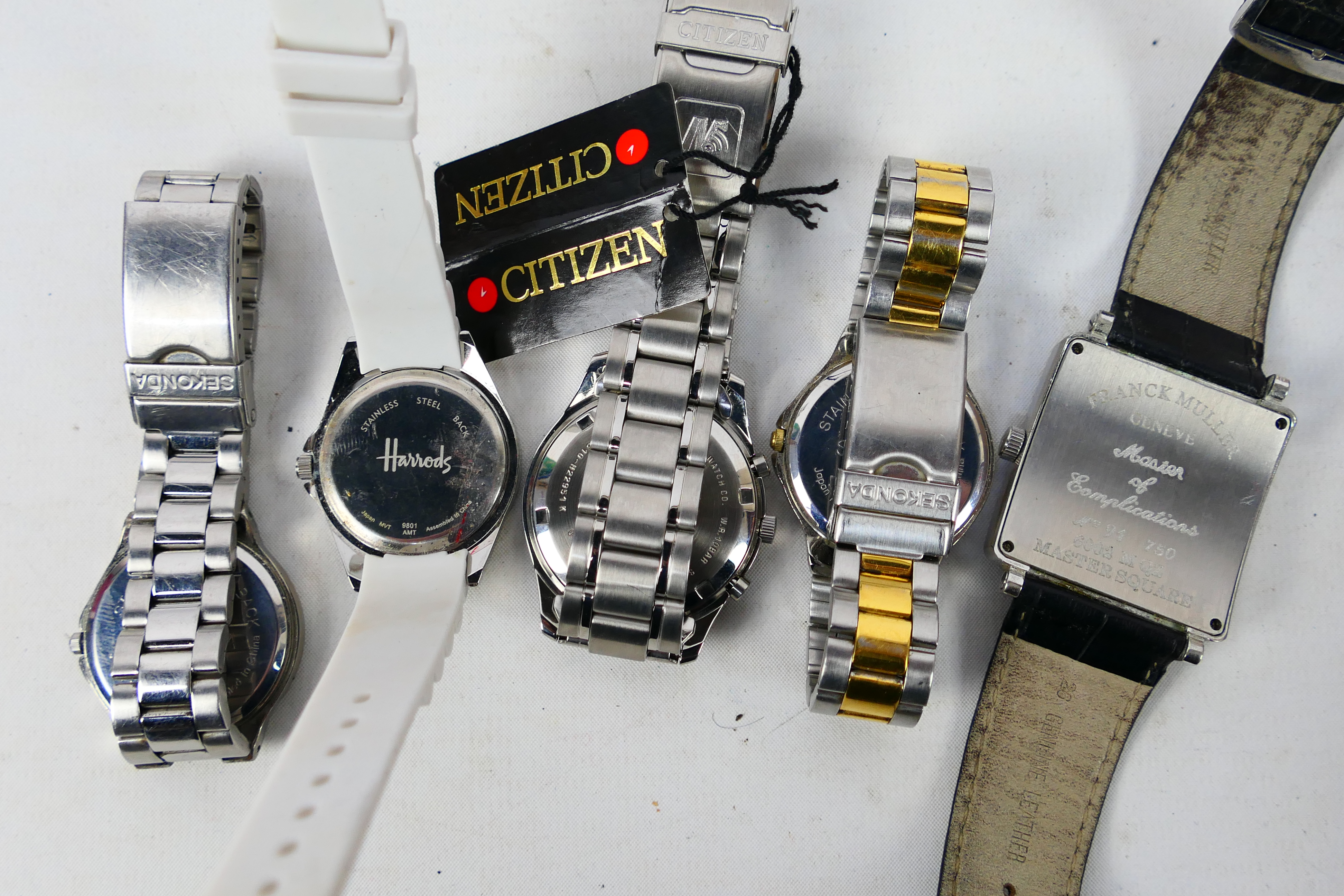 A collection of men's and women's watches to include Sekonda, Tissot, Citizen, and similar. - Image 17 of 17