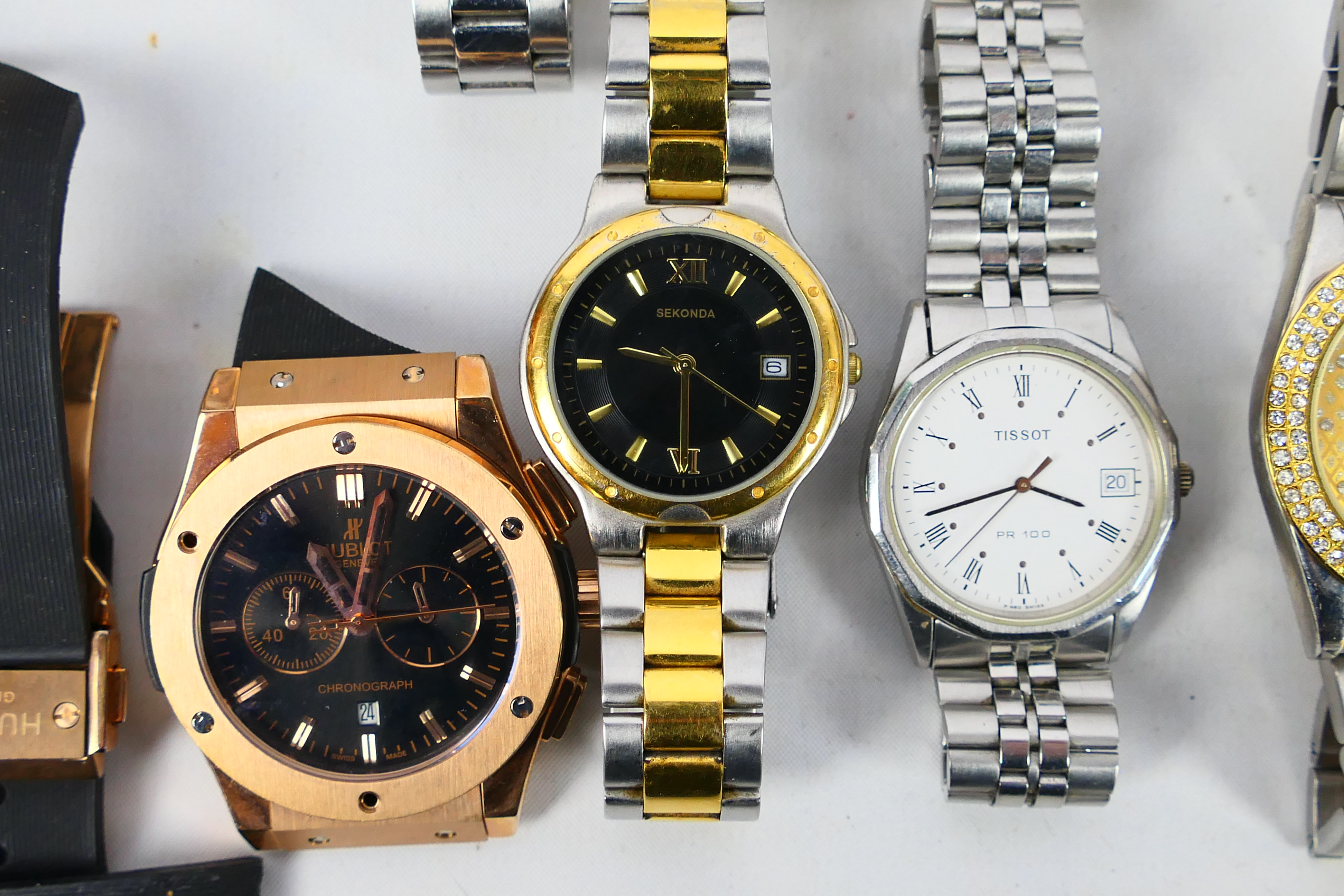 A collection of men's and women's watches to include Sekonda, Tissot, Citizen, and similar. - Image 3 of 17