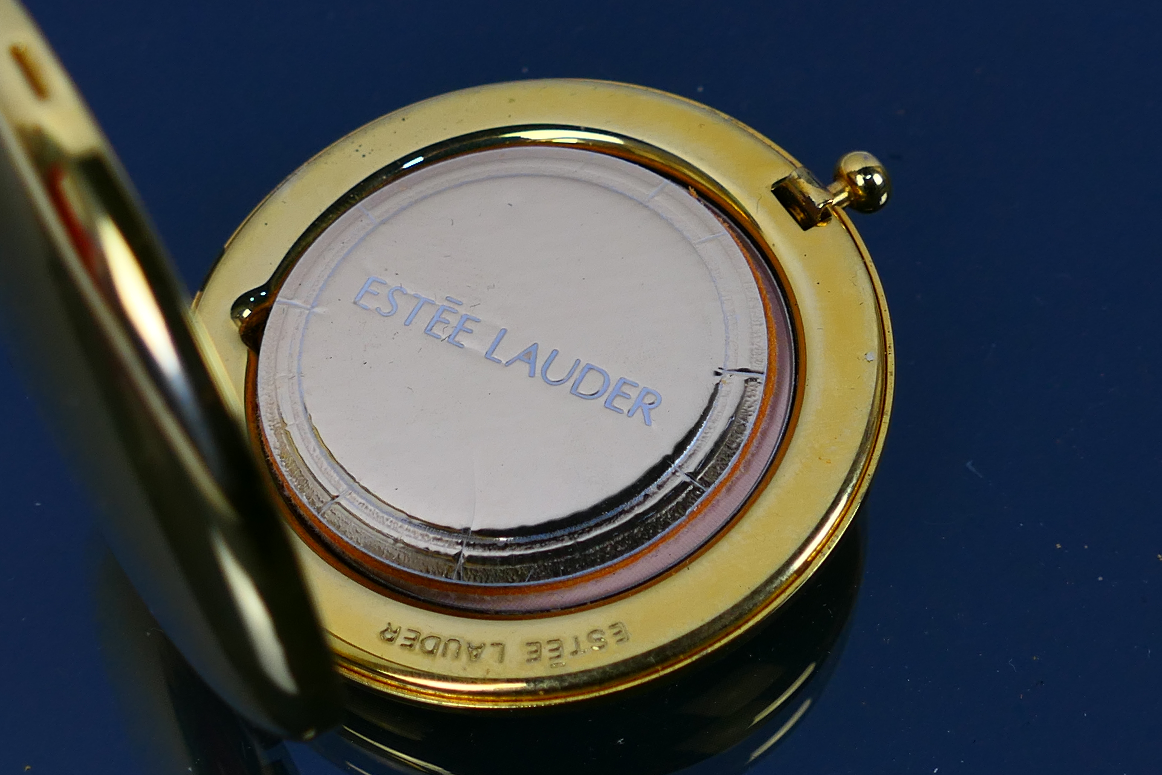 Estee Lauder - An Estee Lauder transluce - Image 2 of 10