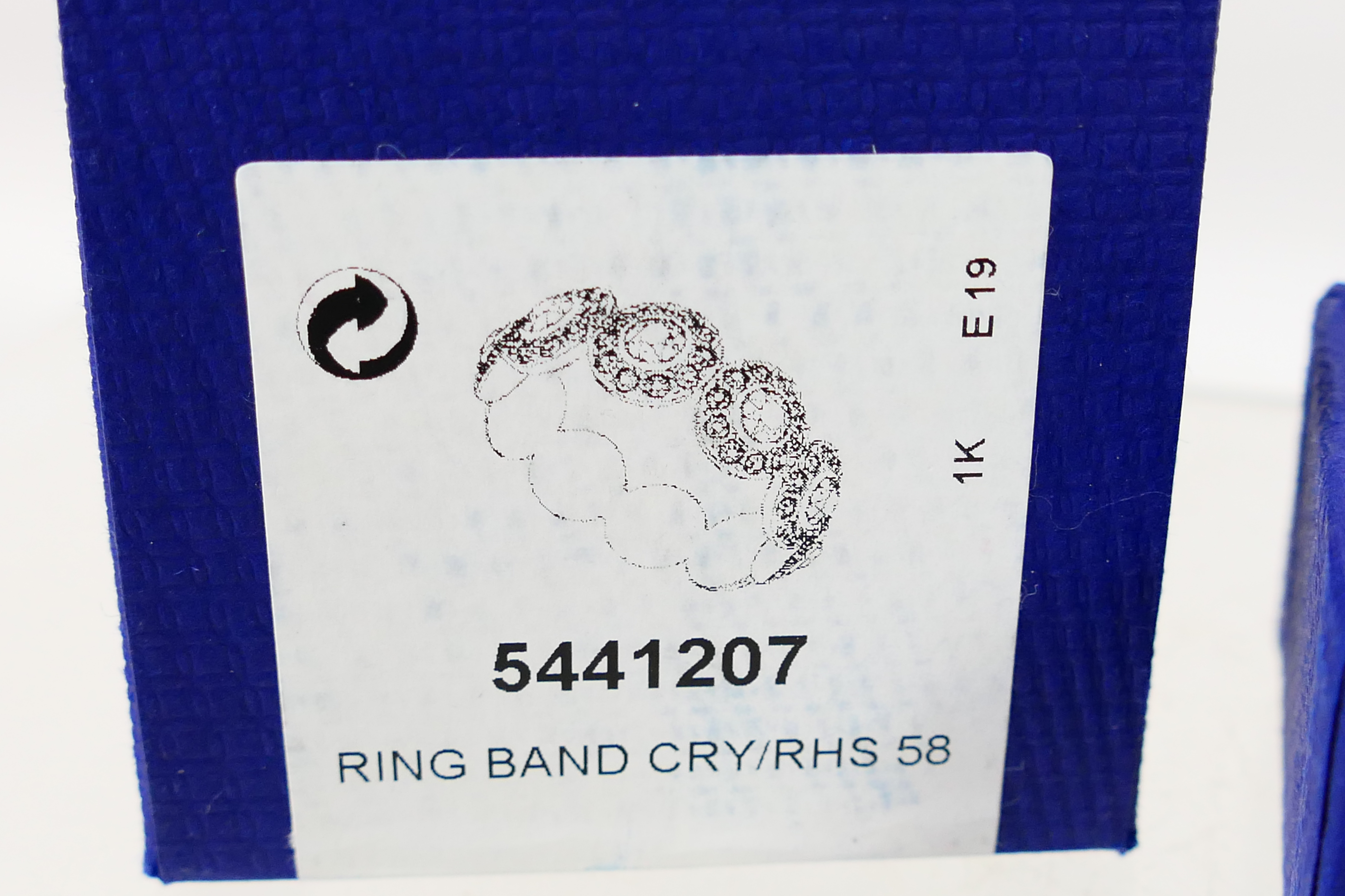 Swarovski - A boxed Swarovski #5441207 Angelic rhodium plated band ring. - Image 7 of 7