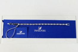 Swarovski - A boxed Swarovski #5022436 C
