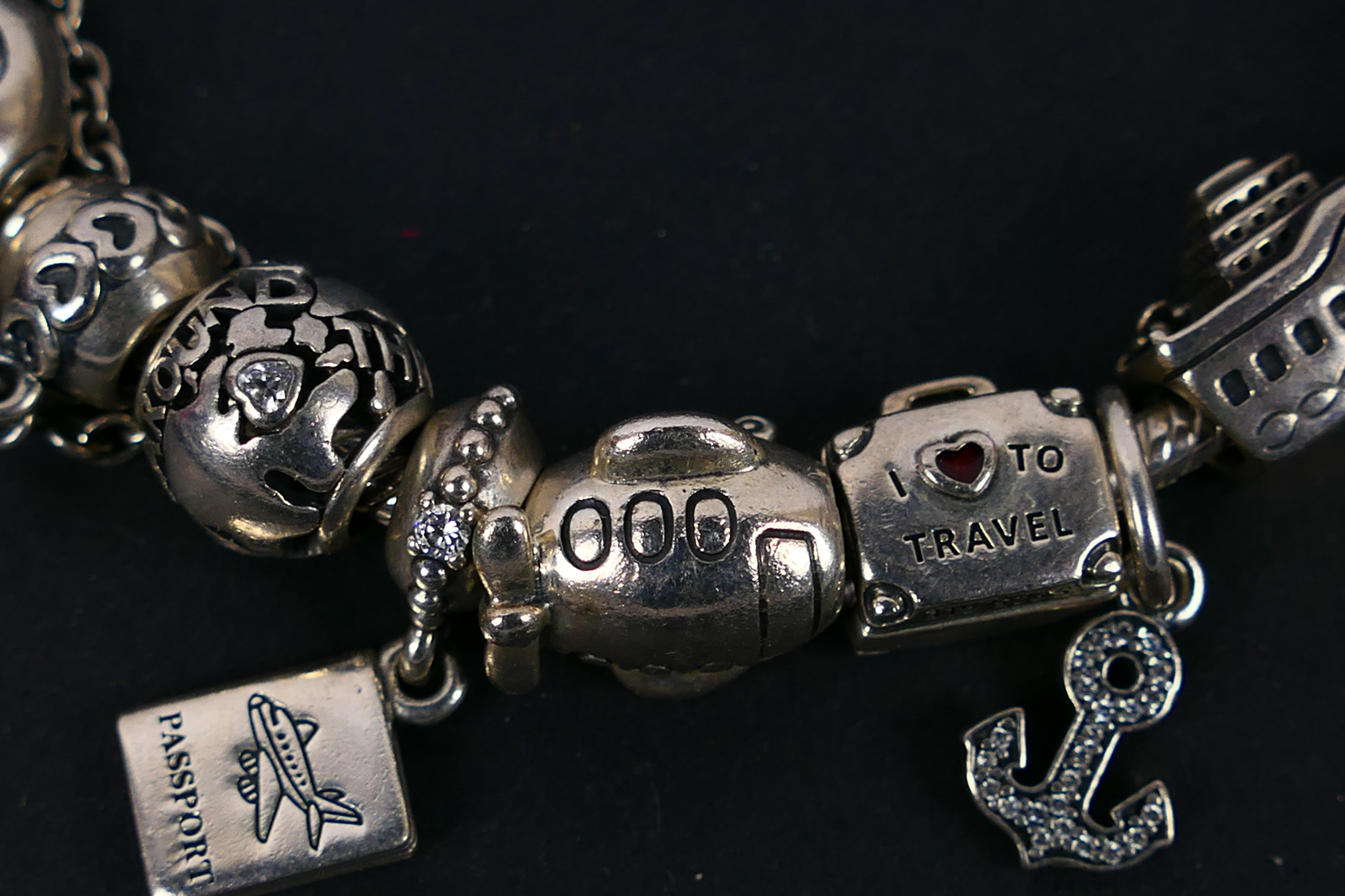 Pandora - A Pandora bracelet with thirte - Image 5 of 6