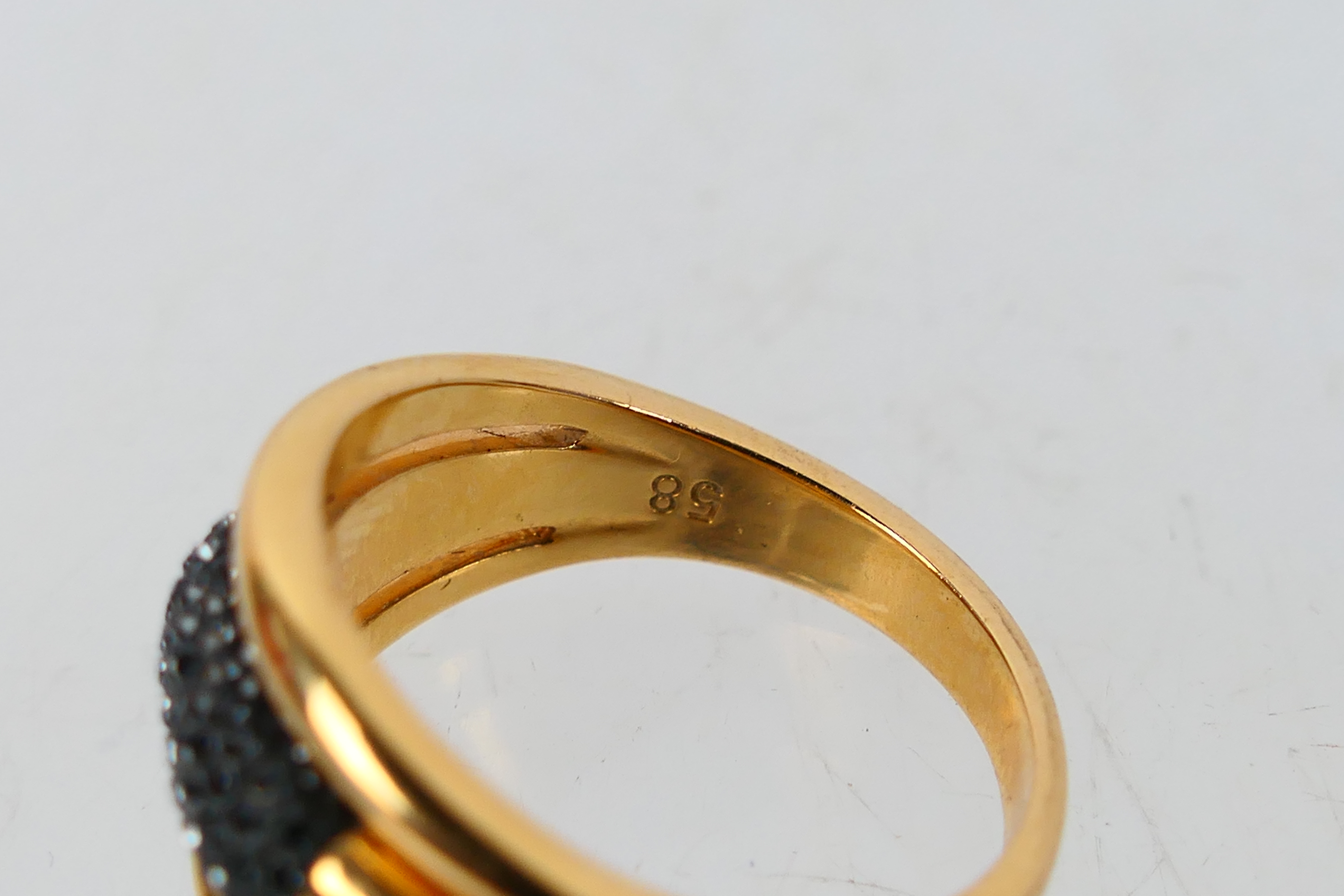 Swarovski - A boxed Swarovski #5124164 Cypress black rose gold plated ring. - Image 4 of 7