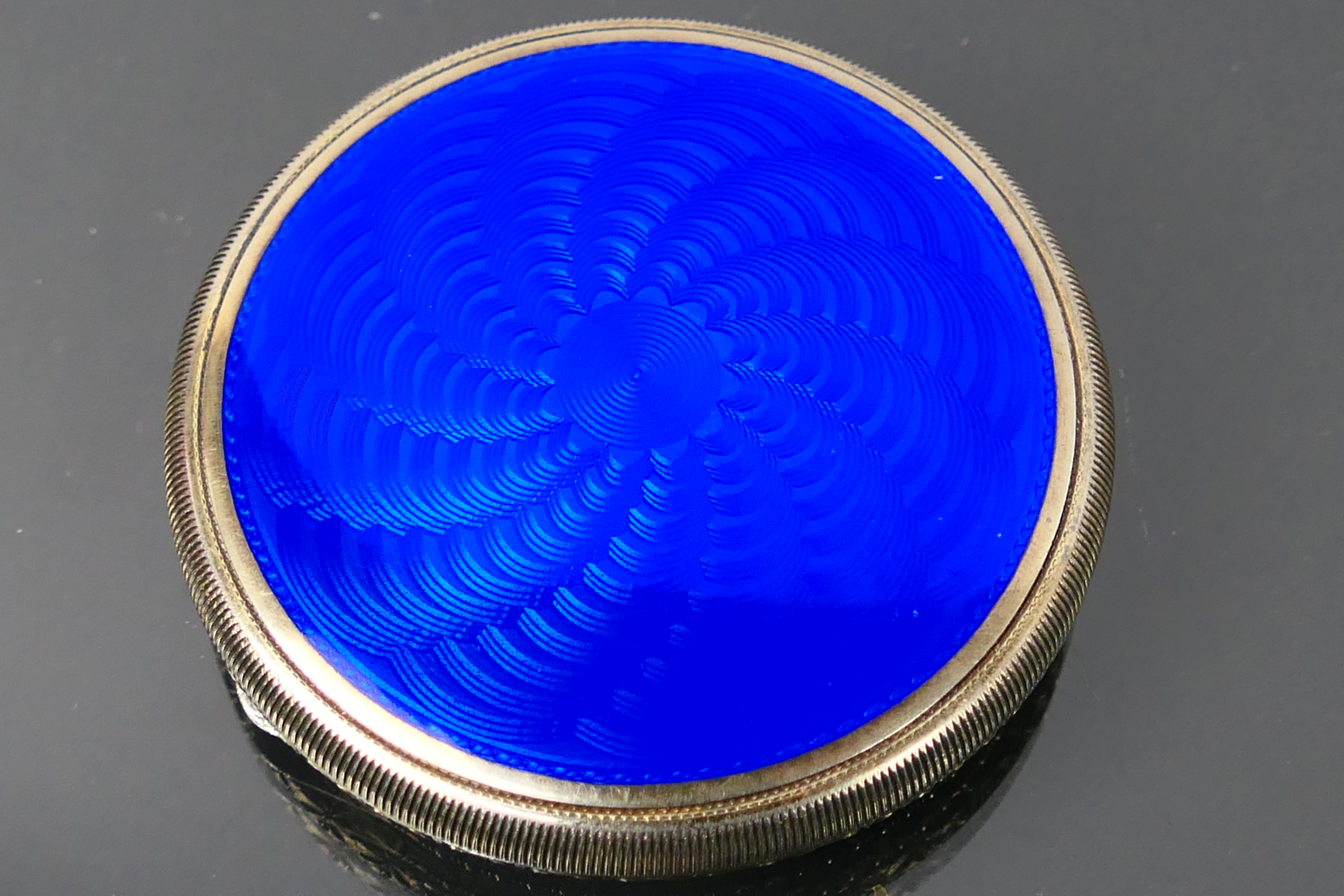 An Austrian silver (935 fineness) and enamelled powder compact. - Image 4 of 11