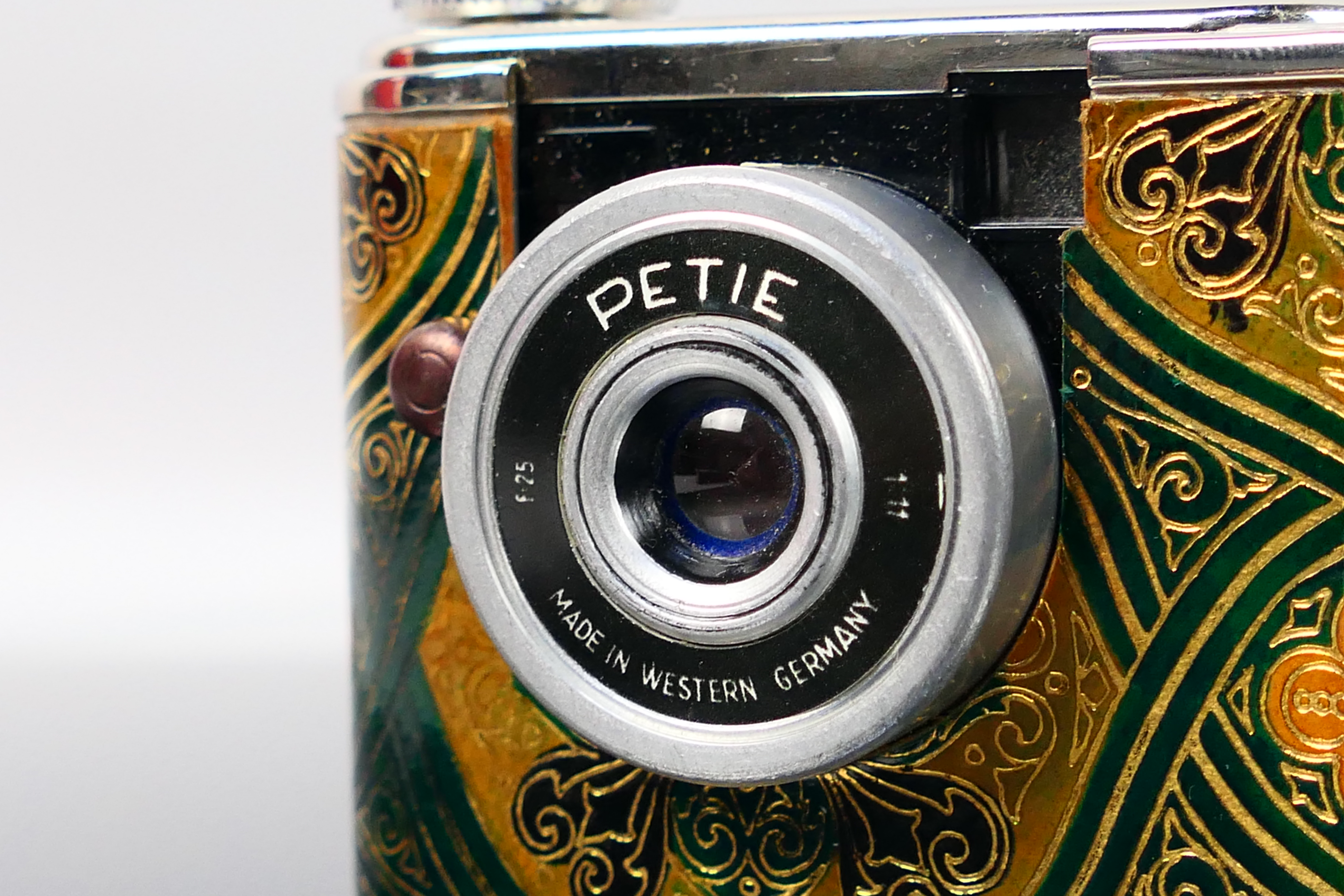 A Walter Kunik Petie vintage Vanity case - Image 6 of 15