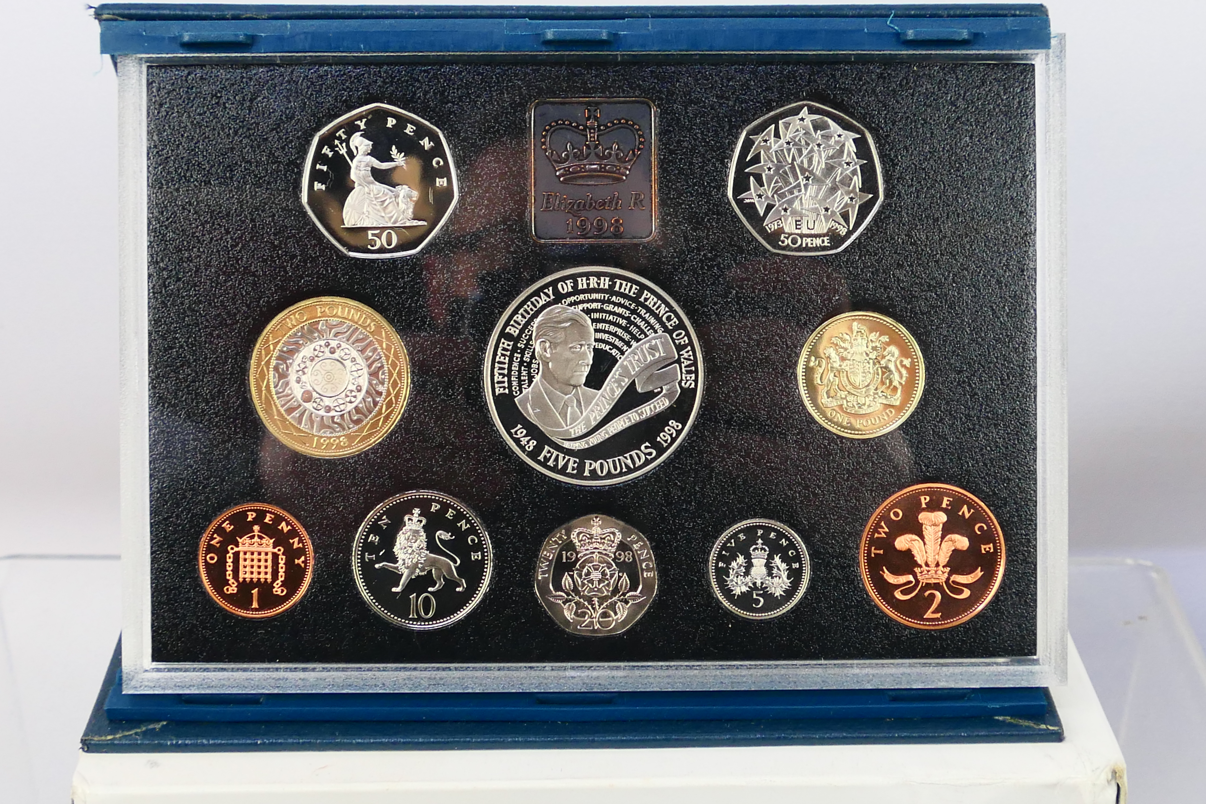 Six Royal Mint Proof Coin Sets comprisin - Bild 2 aus 7