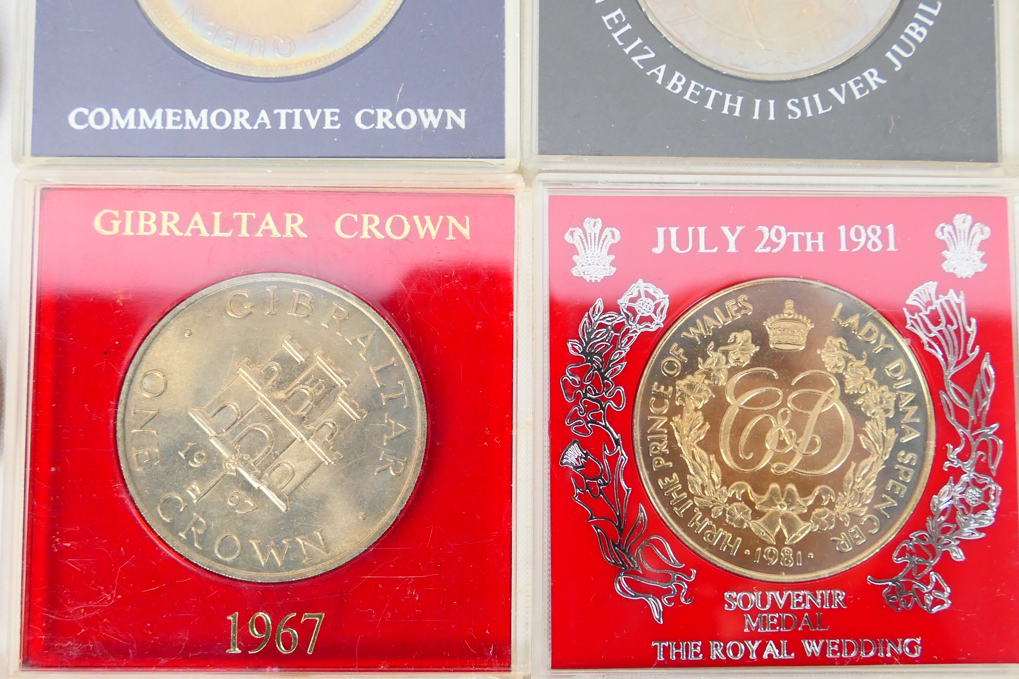 A large quantity of commemorative crowns - Bild 18 aus 18