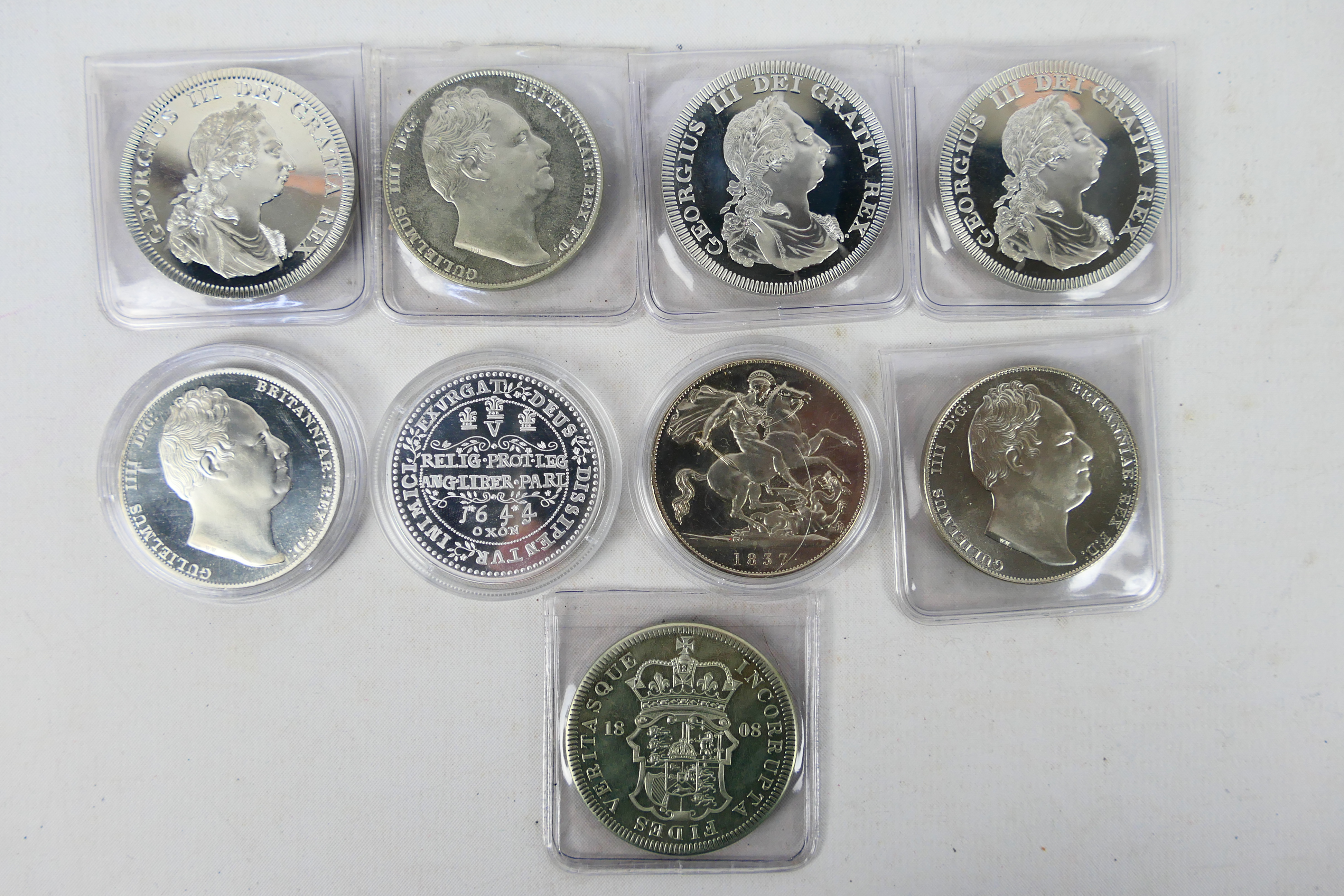 A collection of fantasy coins to include - Bild 5 aus 8