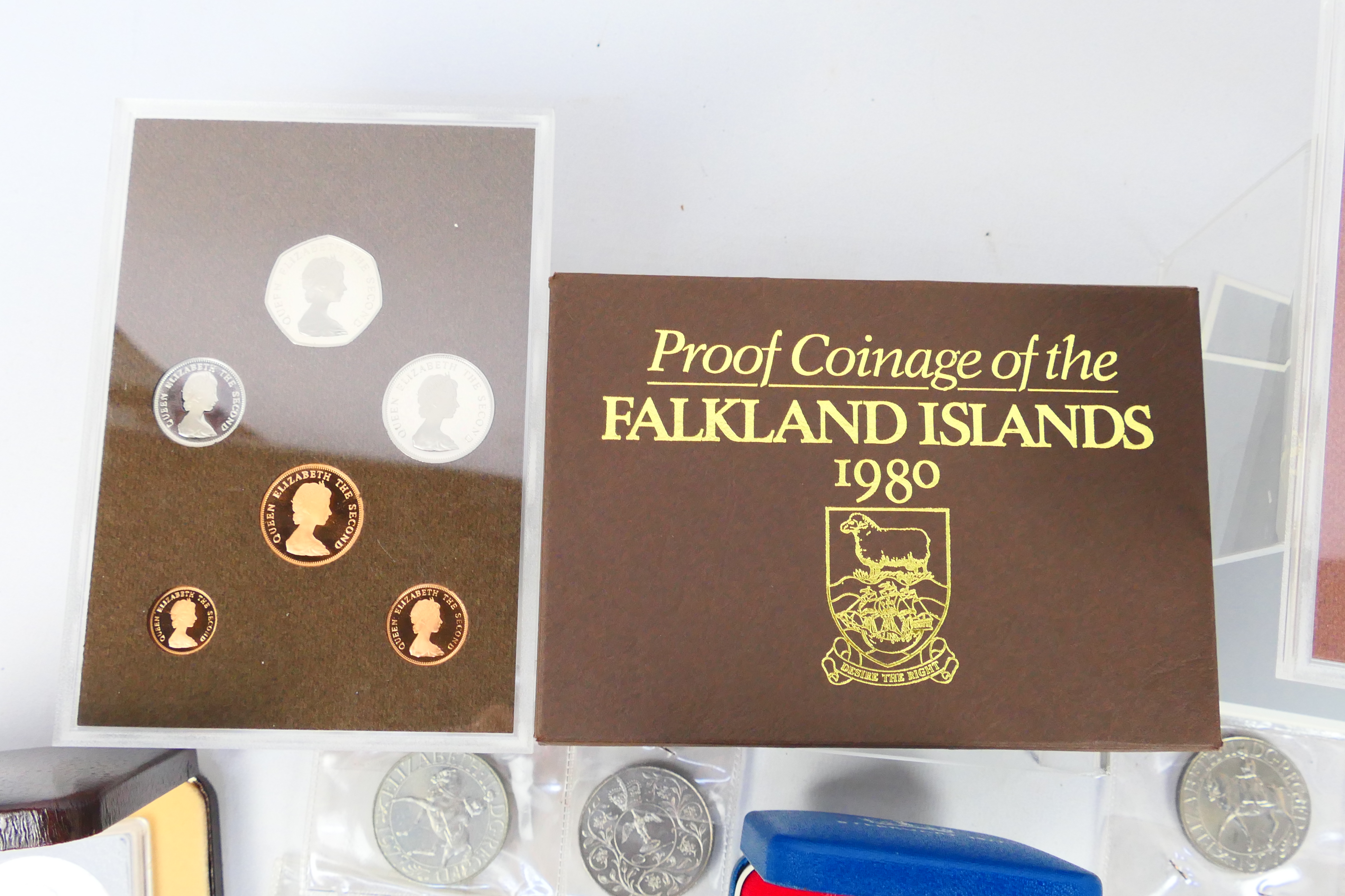 Lot to include coin sets for Jersey, Sie - Bild 2 aus 7