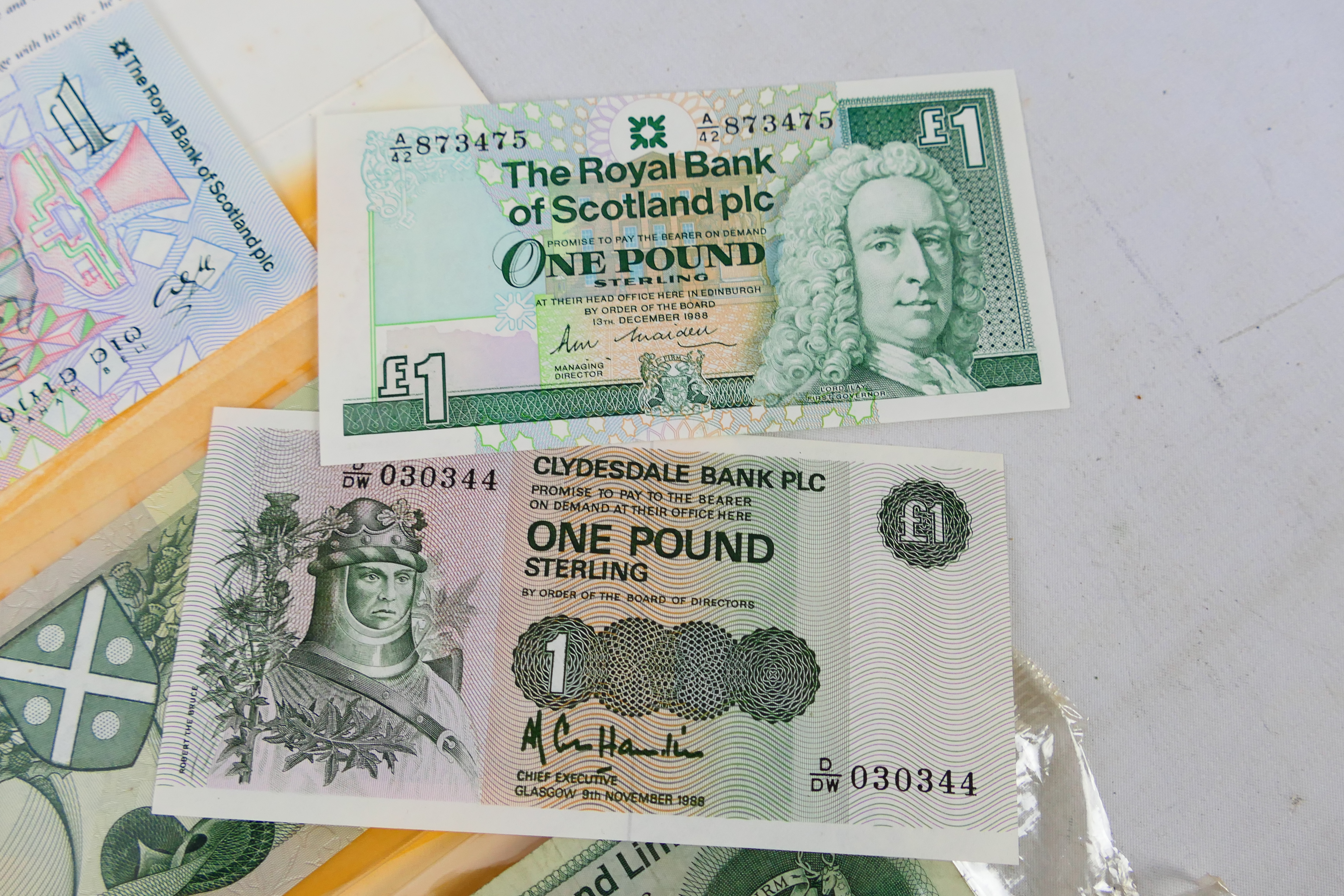 A collection of Scottish banknotes to in - Bild 6 aus 10