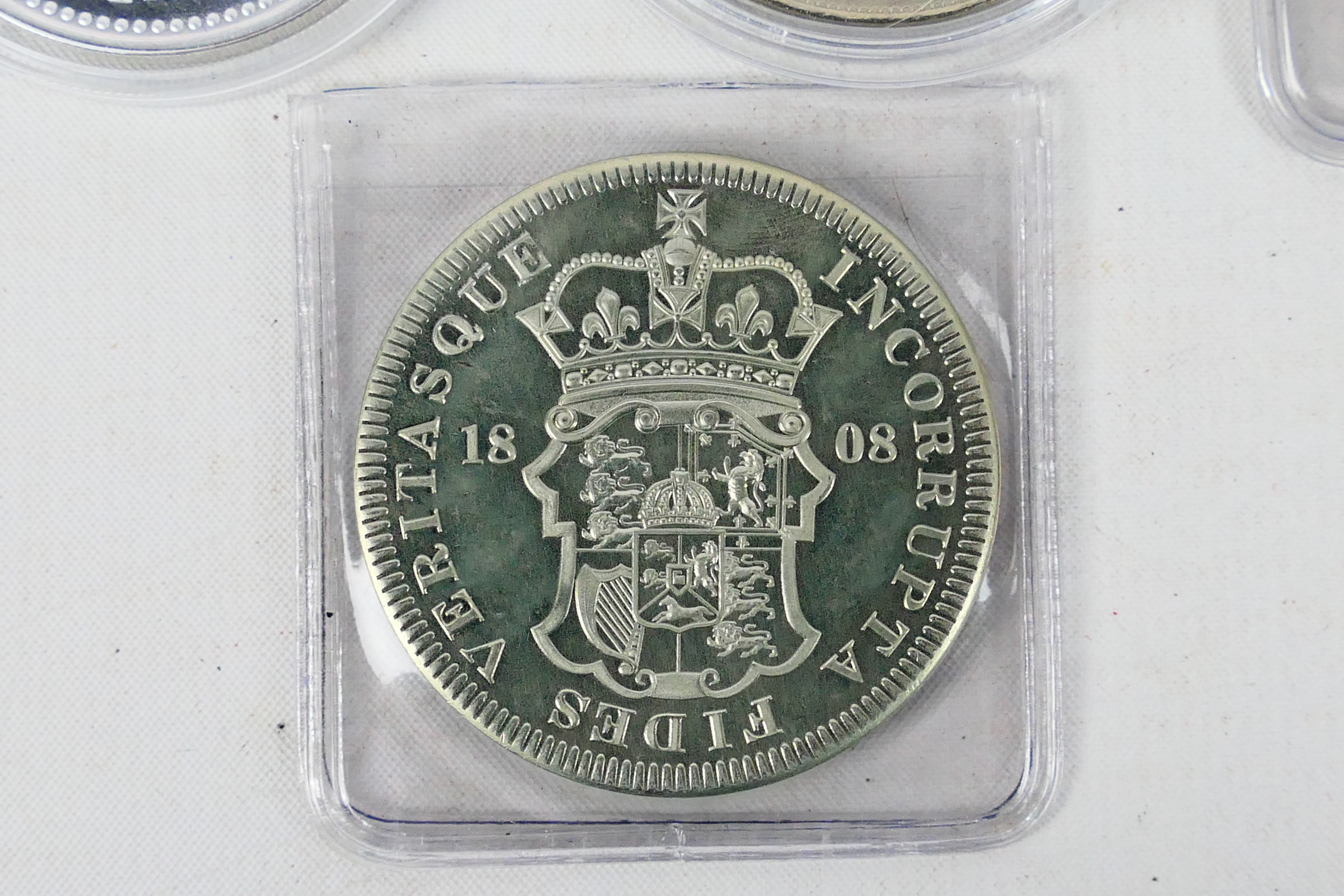 A collection of fantasy coins to include - Image 8 of 8