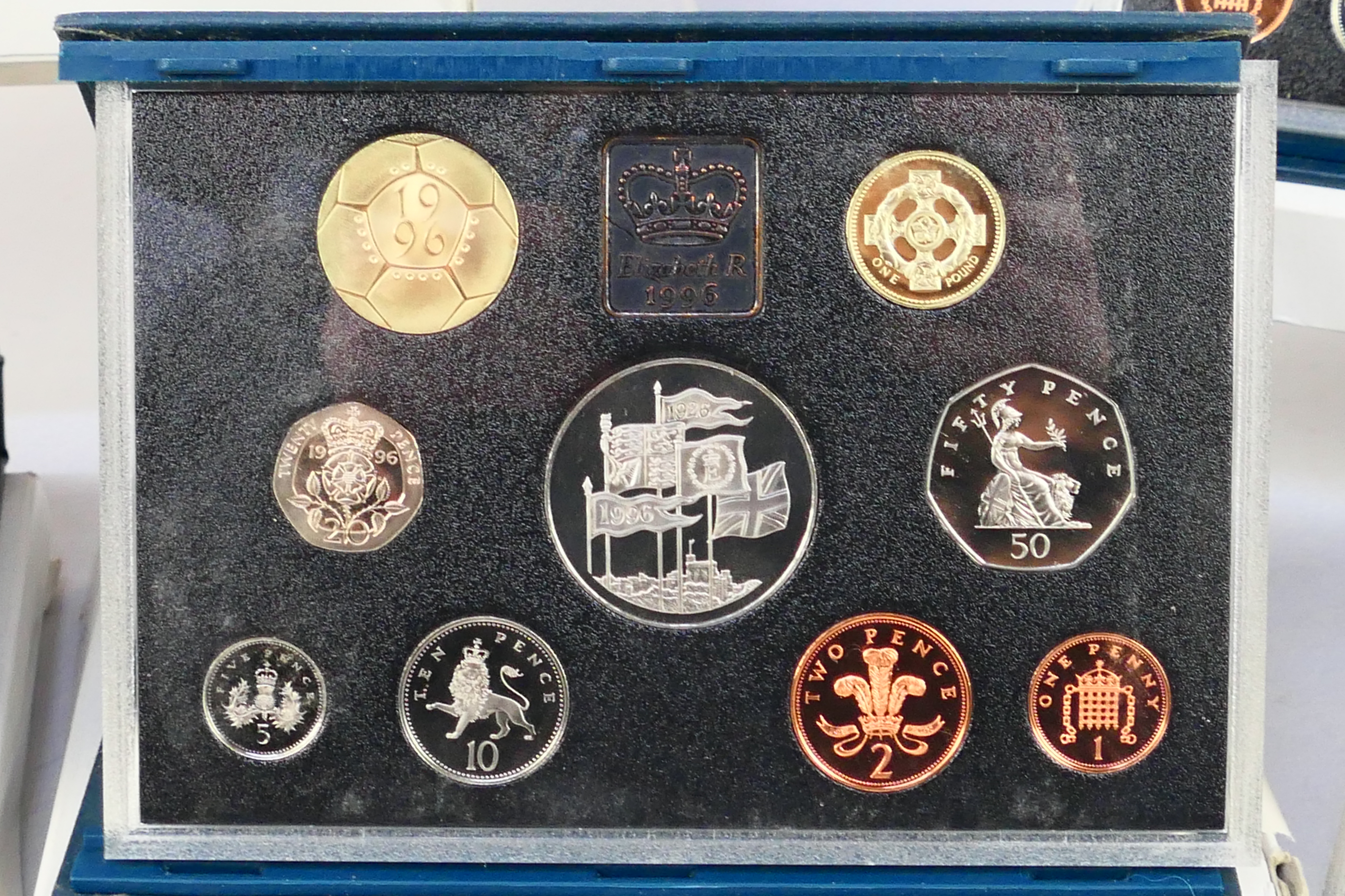 Six Royal Mint Proof Coin Sets comprisin - Bild 5 aus 7