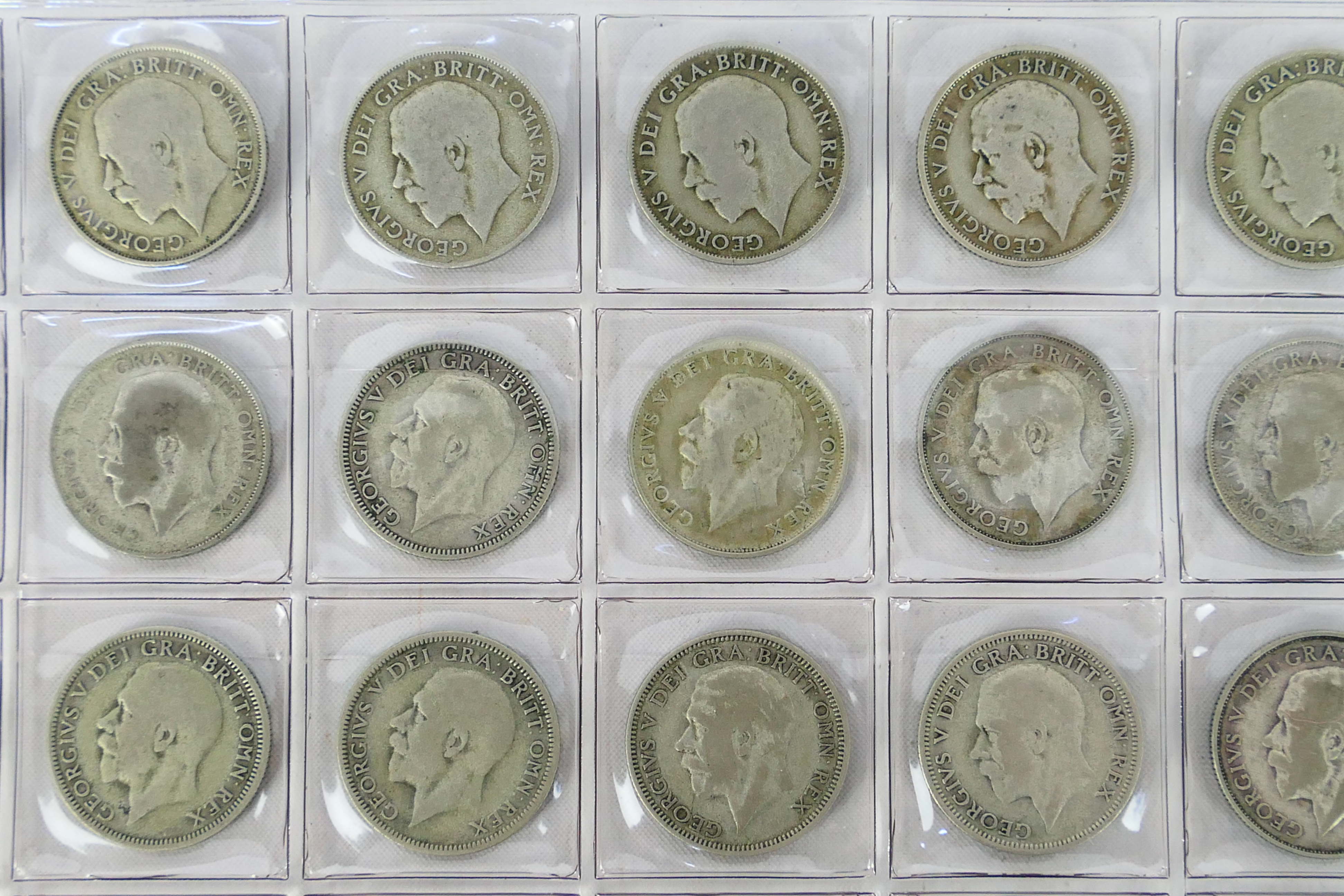 A collection of silver One Shilling coins (500 fineness), approximately 540 grams. - Bild 8 aus 13