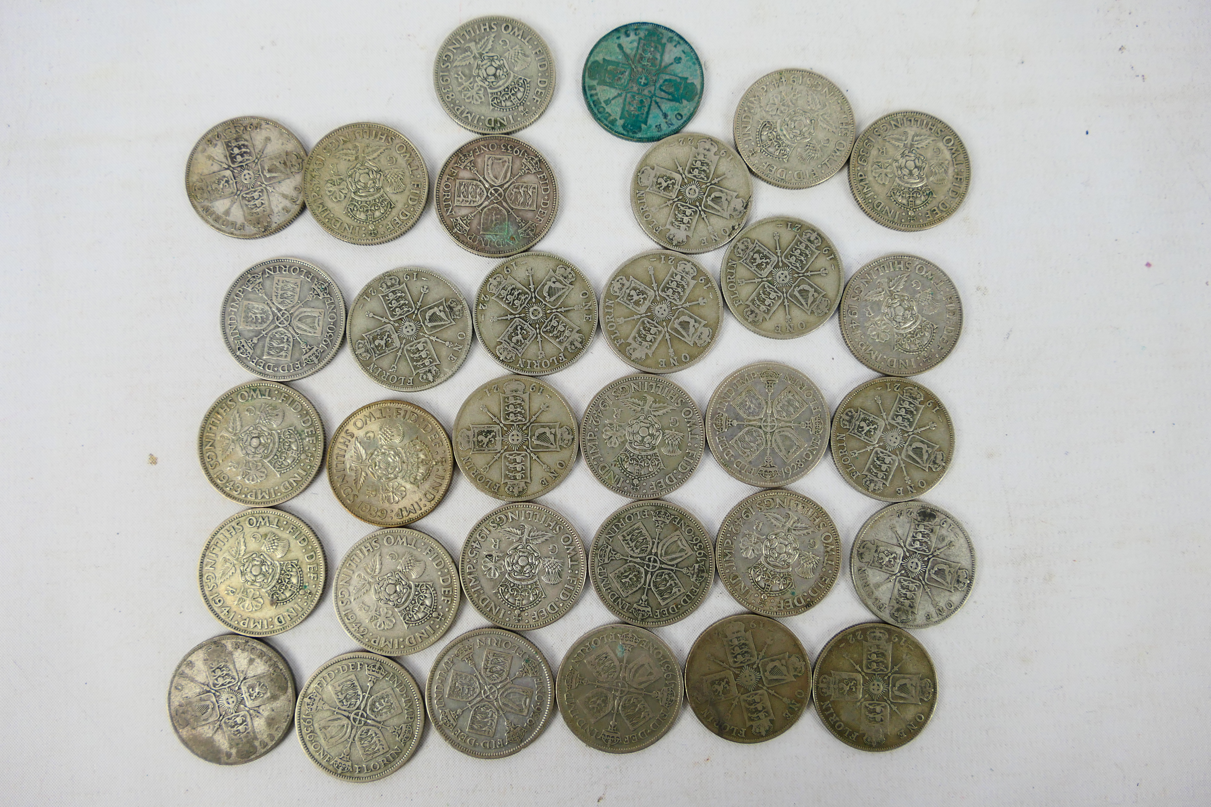 A collection of silver content One Florin and Two Shilling coins (500 fineness), George V and later, - Bild 7 aus 12