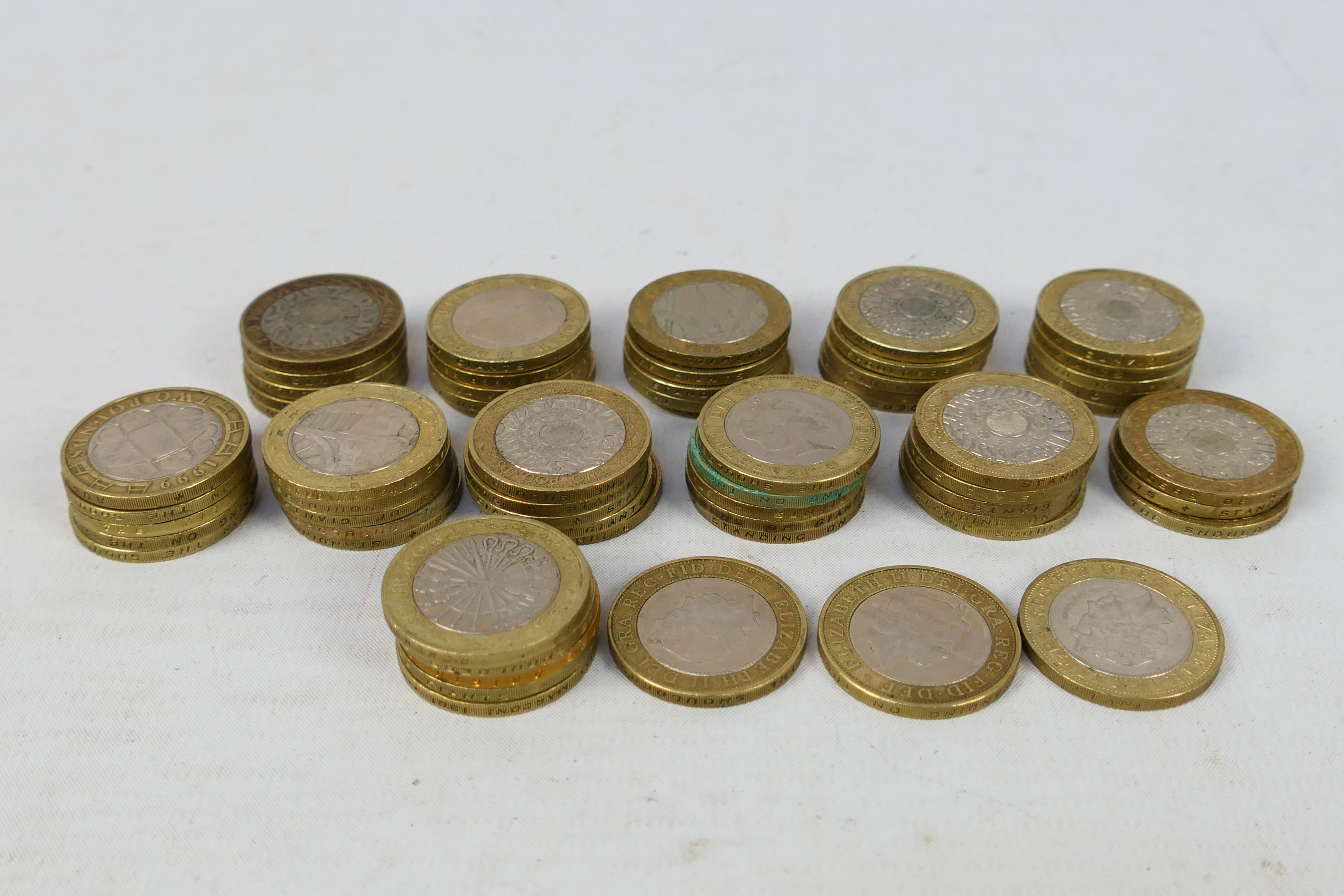 A collection of 52 Two Pound coins (£2), - Bild 5 aus 5