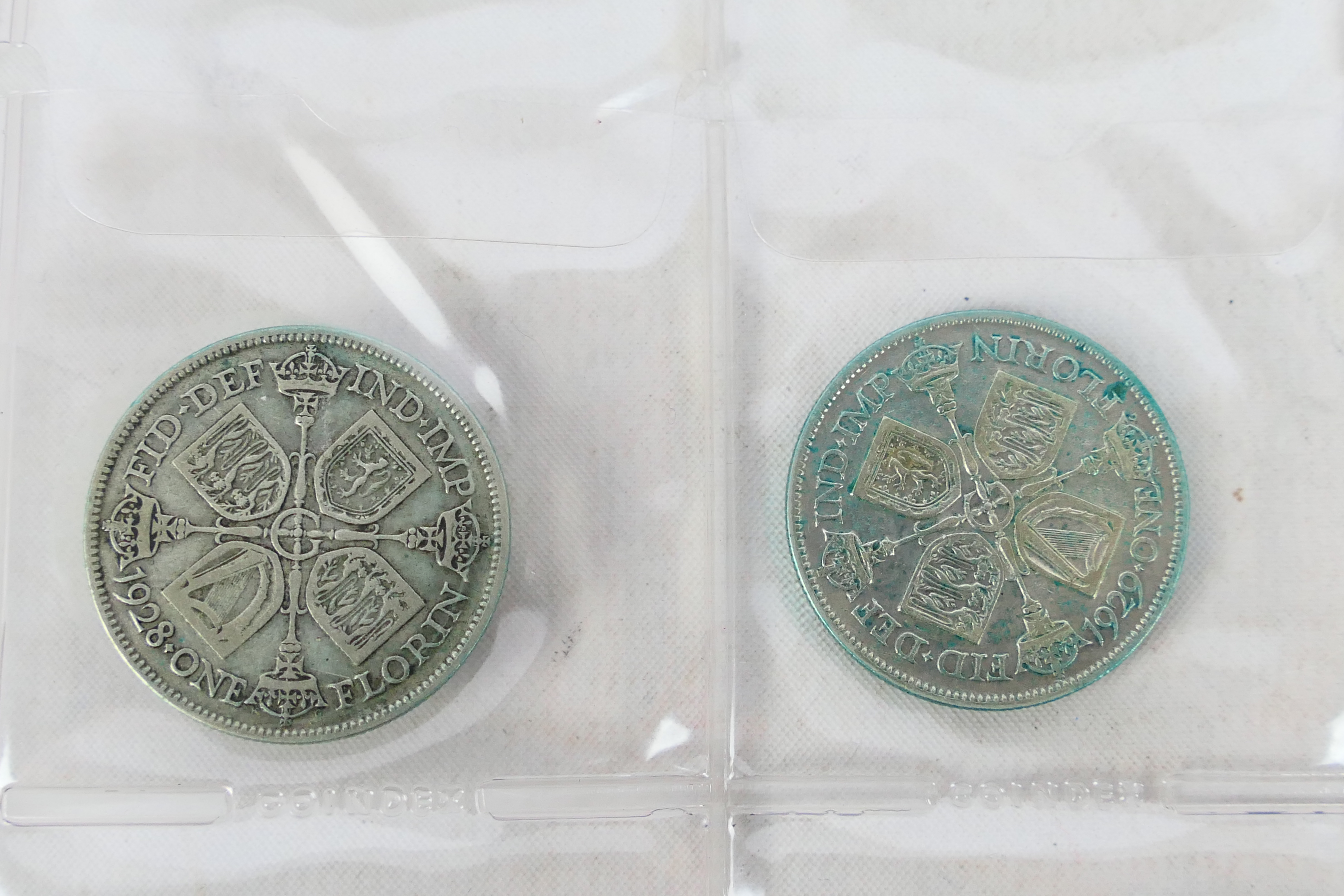 A good collection of 46 One Florin / Two Shilling coins, 1919 - 1967 inclusive (1927, - Image 4 of 9