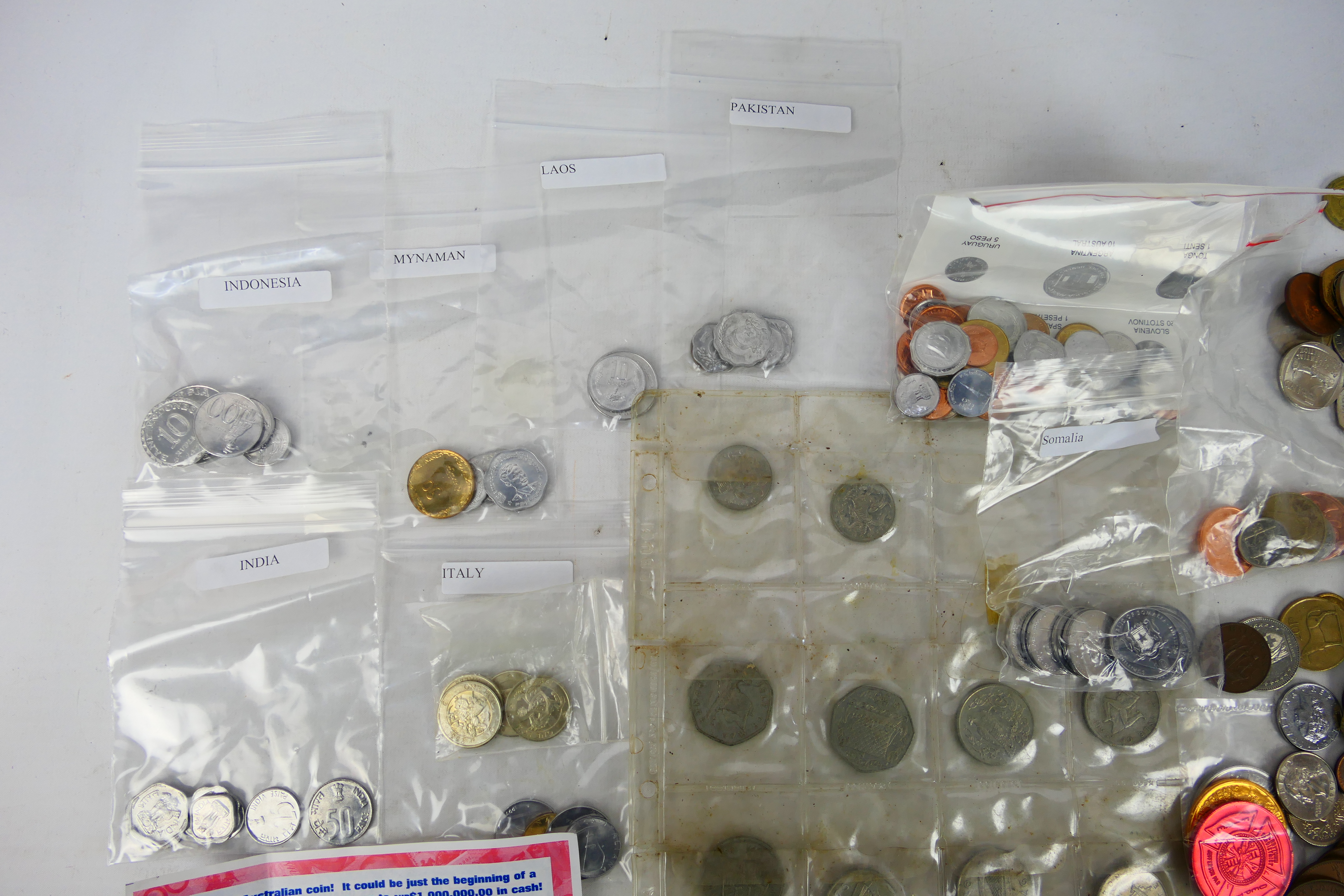 A collection of various coinage, predomi - Image 2 of 10