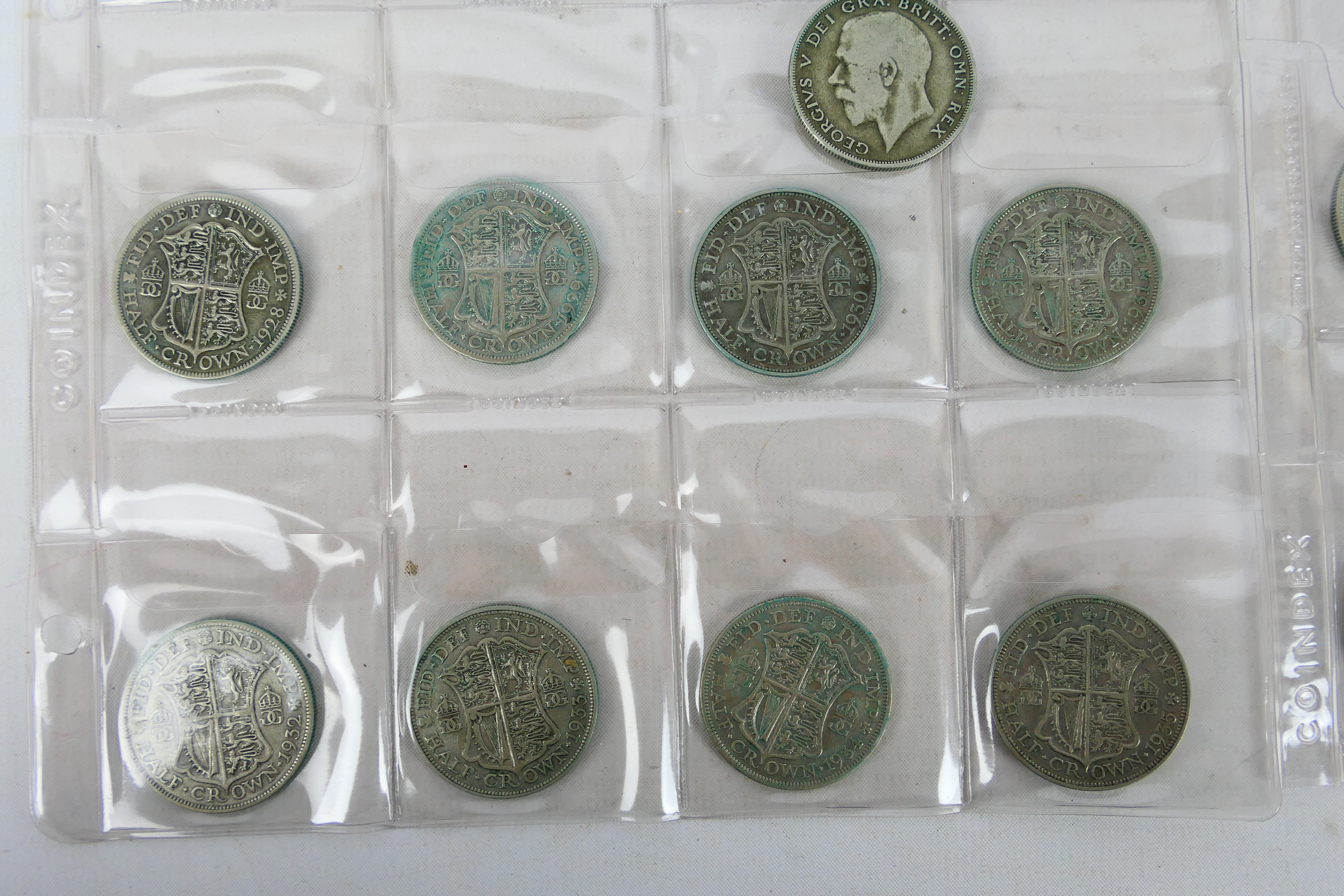 George V and George VI 500 fineness Half Crown coins, full run from 1920 - 1946 (two 1926 examples). - Bild 6 aus 12