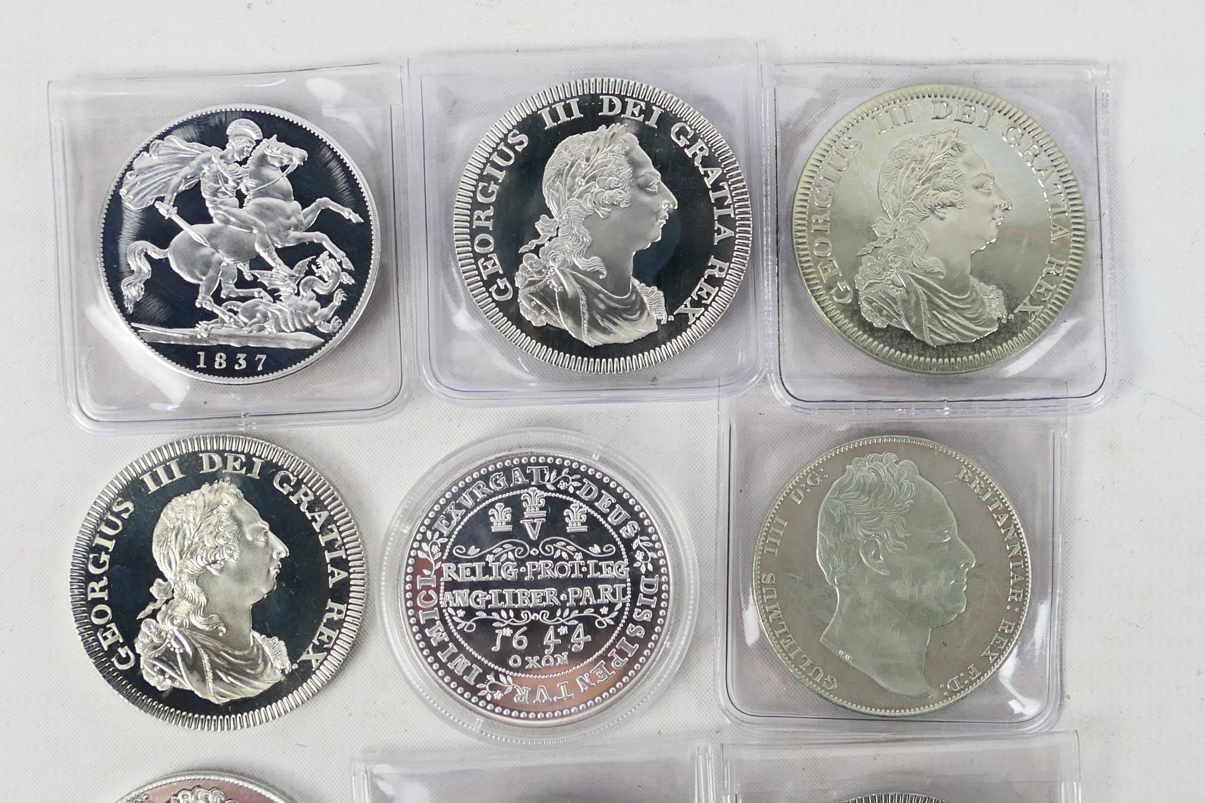A collection of fantasy coins to include - Image 8 of 8