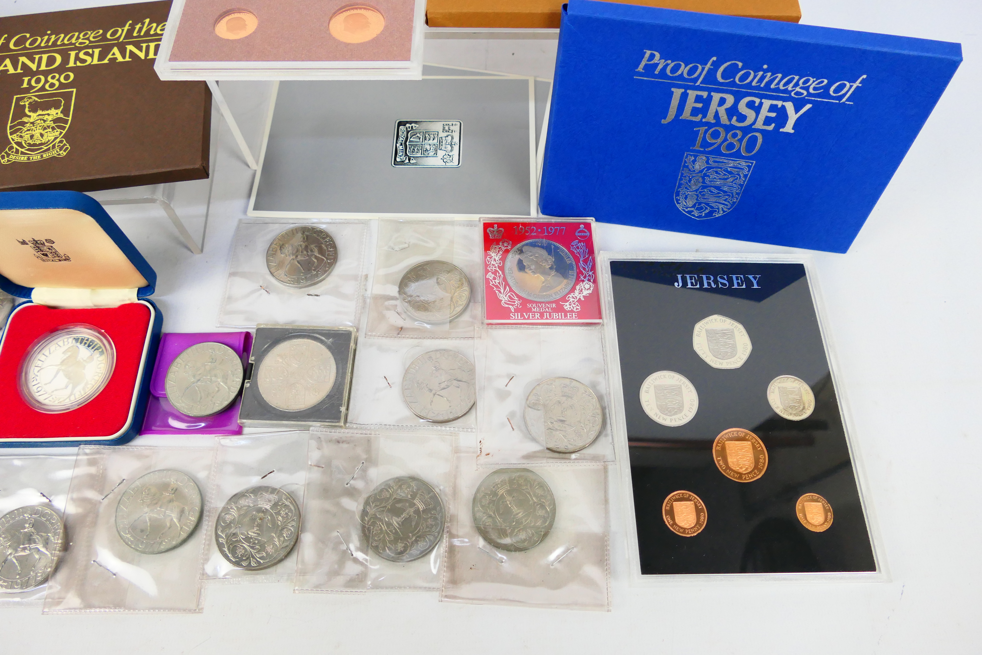Lot to include coin sets for Jersey, Sie - Bild 4 aus 7