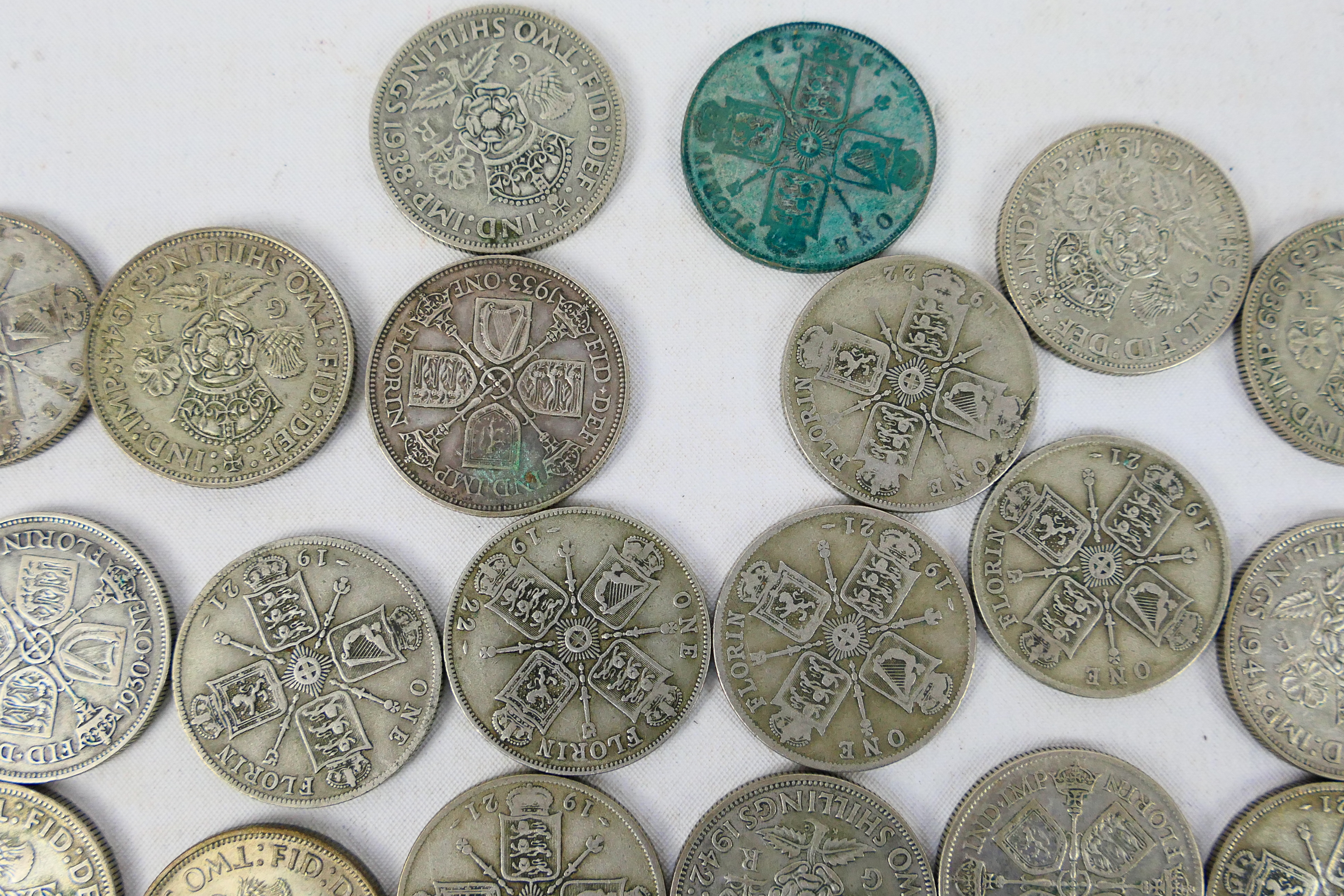 A collection of silver content One Florin and Two Shilling coins (500 fineness), George V and later, - Bild 11 aus 12