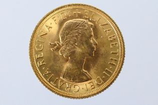 Queen Elizabeth II - A gold sovereign (f