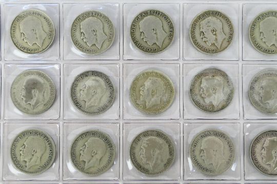 A collection of silver One Shilling coins (500 fineness), approximately 540 grams. - Image 8 of 13