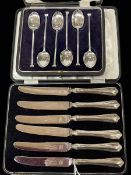 Cased set of six silver coffee spoons, Sheffield 1922, and cased silver handled tea knives (2).