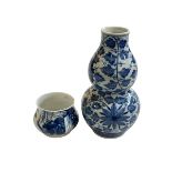Chinese blue and white double gourd vase and small Chinese blue and white bowl (2).