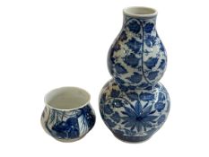 Chinese blue and white double gourd vase and small Chinese blue and white bowl (2).