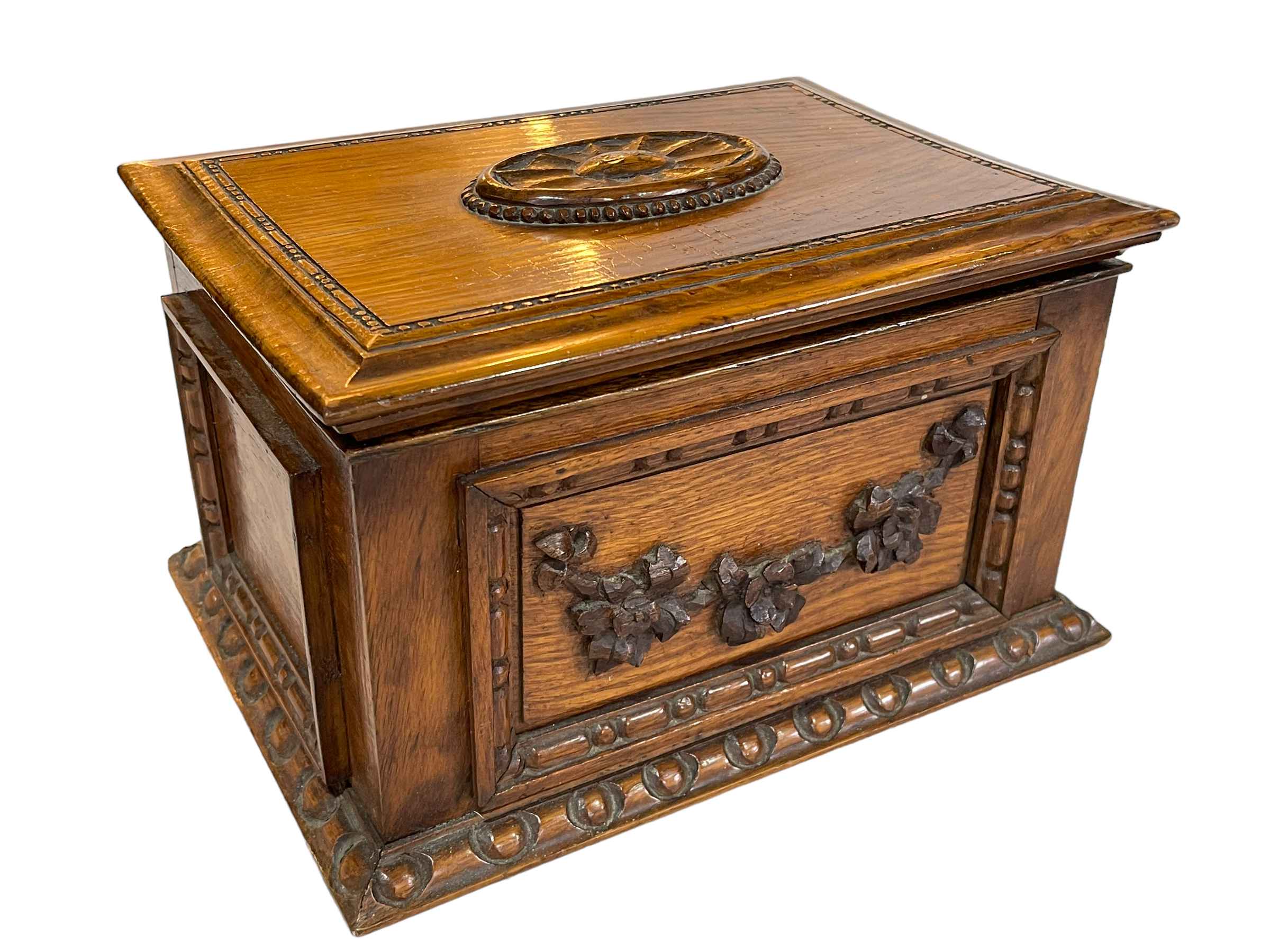 Early 20th Century carved oak sewing box, 19cm.